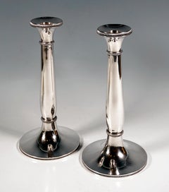 Pareja de antiguos candelabros de plata de Viena, de Leopold Kuhn, fechados en 1827
