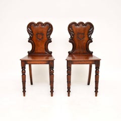 Coppia di antiche sedie da sala William Hall