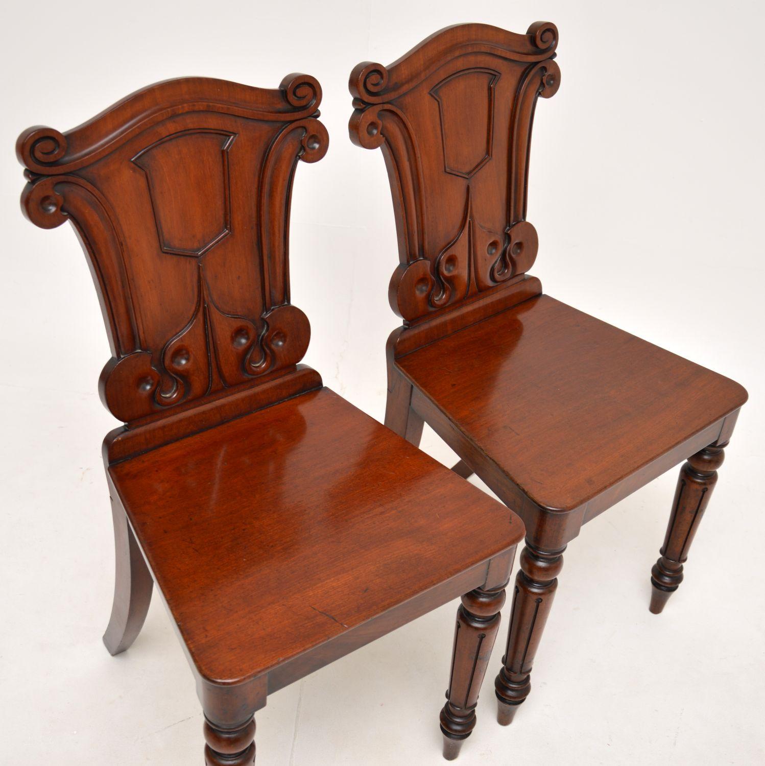 Wood Pair of Antique William IV Hall Chairs For Sale