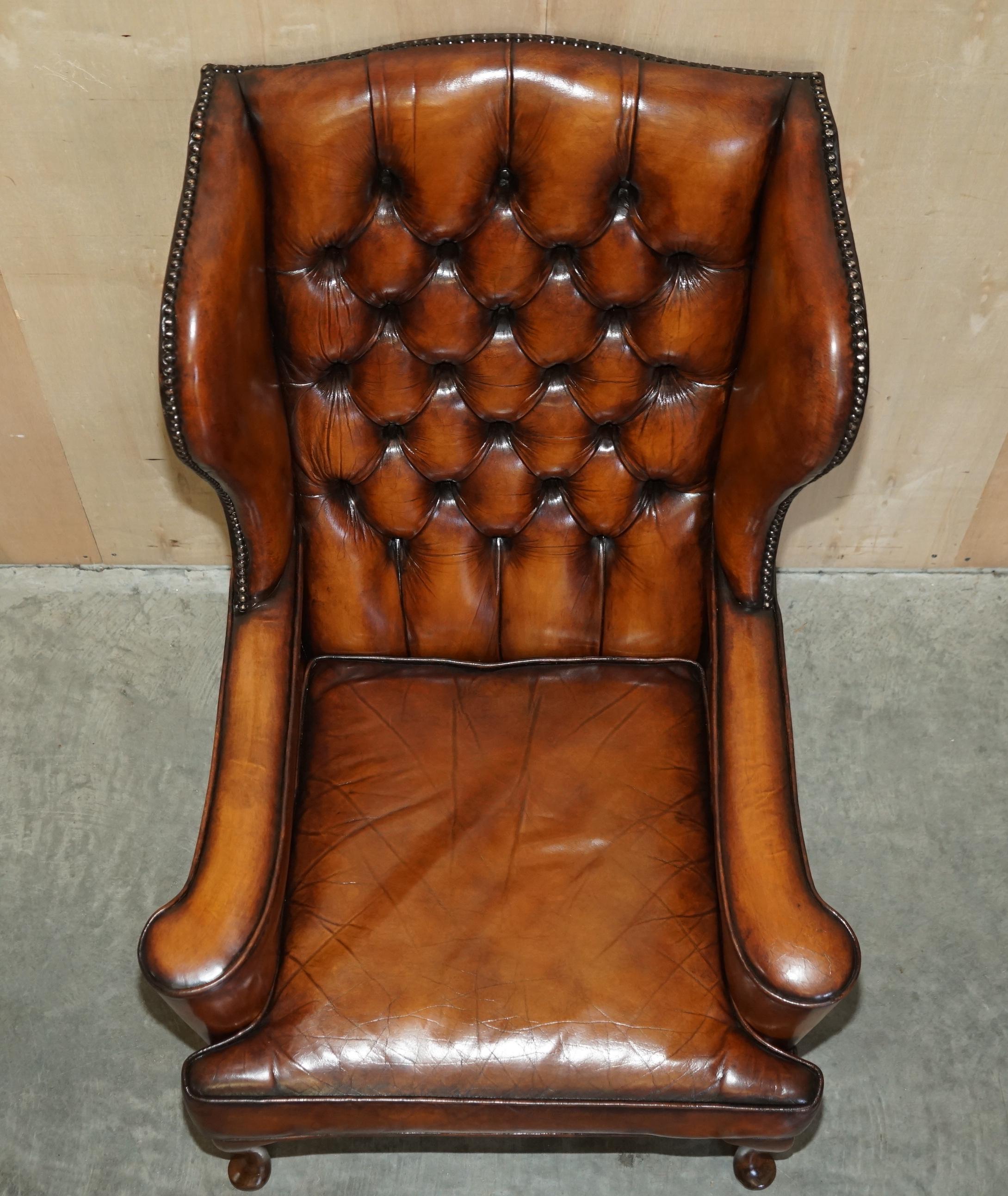 PAIR OF ANTIQUE WILLIAM MORRIS WiNGBACK ARMCHAIRS HAND DYED CIGAR BROWN LEATHER For Sale 2