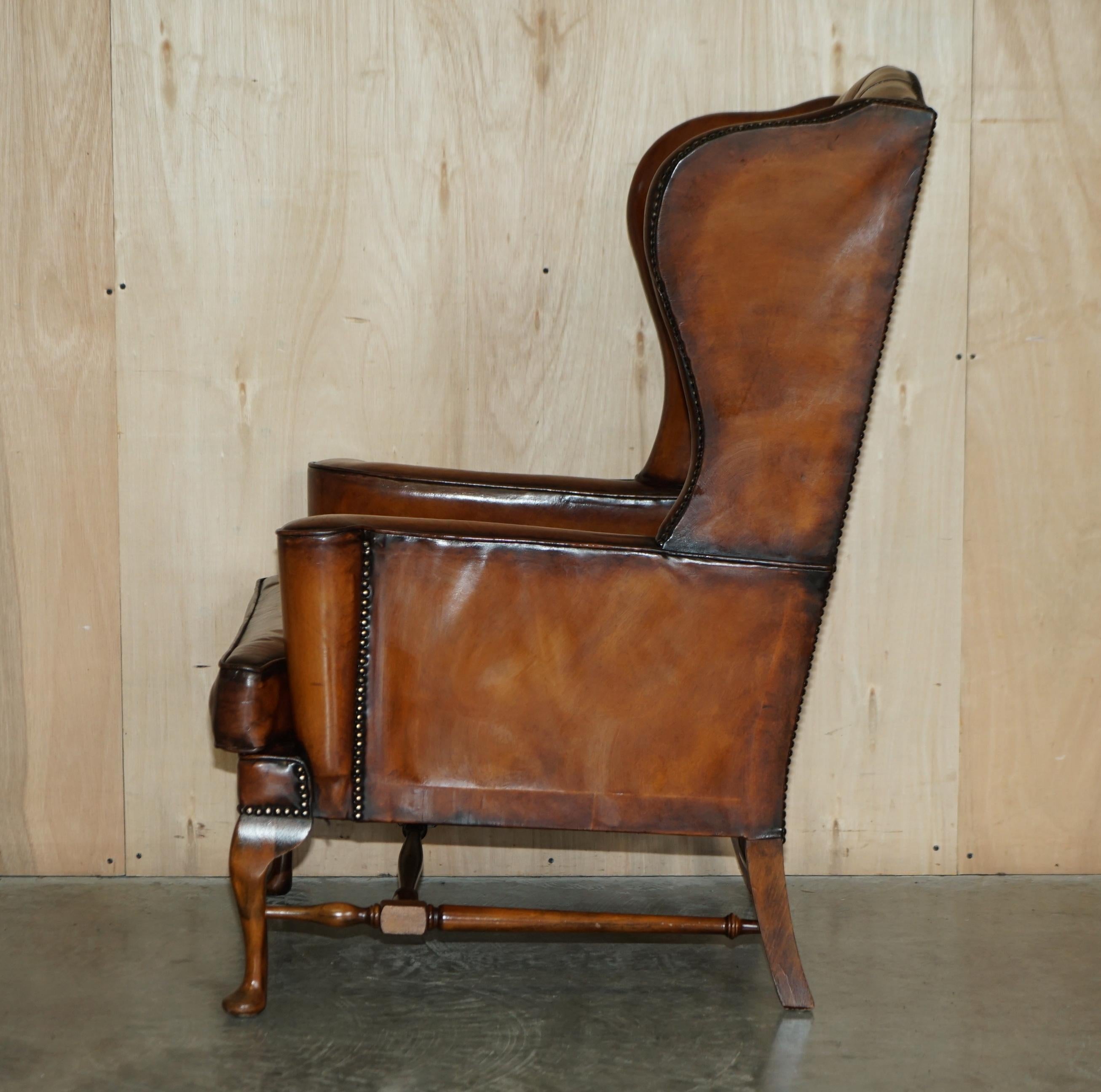 PAIR OF ANTIQUE WILLIAM MORRIS WiNGBACK ARMCHAIRS HAND DYED CIGAR BROWN LEATHER For Sale 10