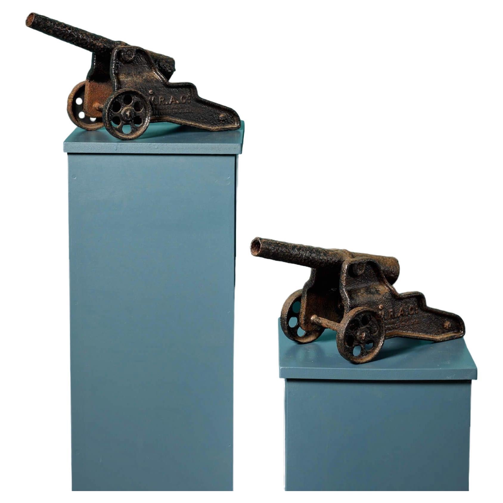 Coppia di antichi cannoni Winchester