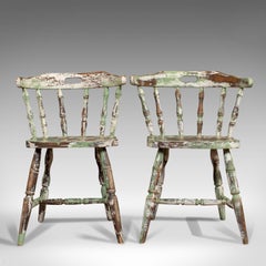 Paire de chaises Windsor antiques:: françaises:: en hêtre:: à dossier en arc:: fin du 19ème siècle
