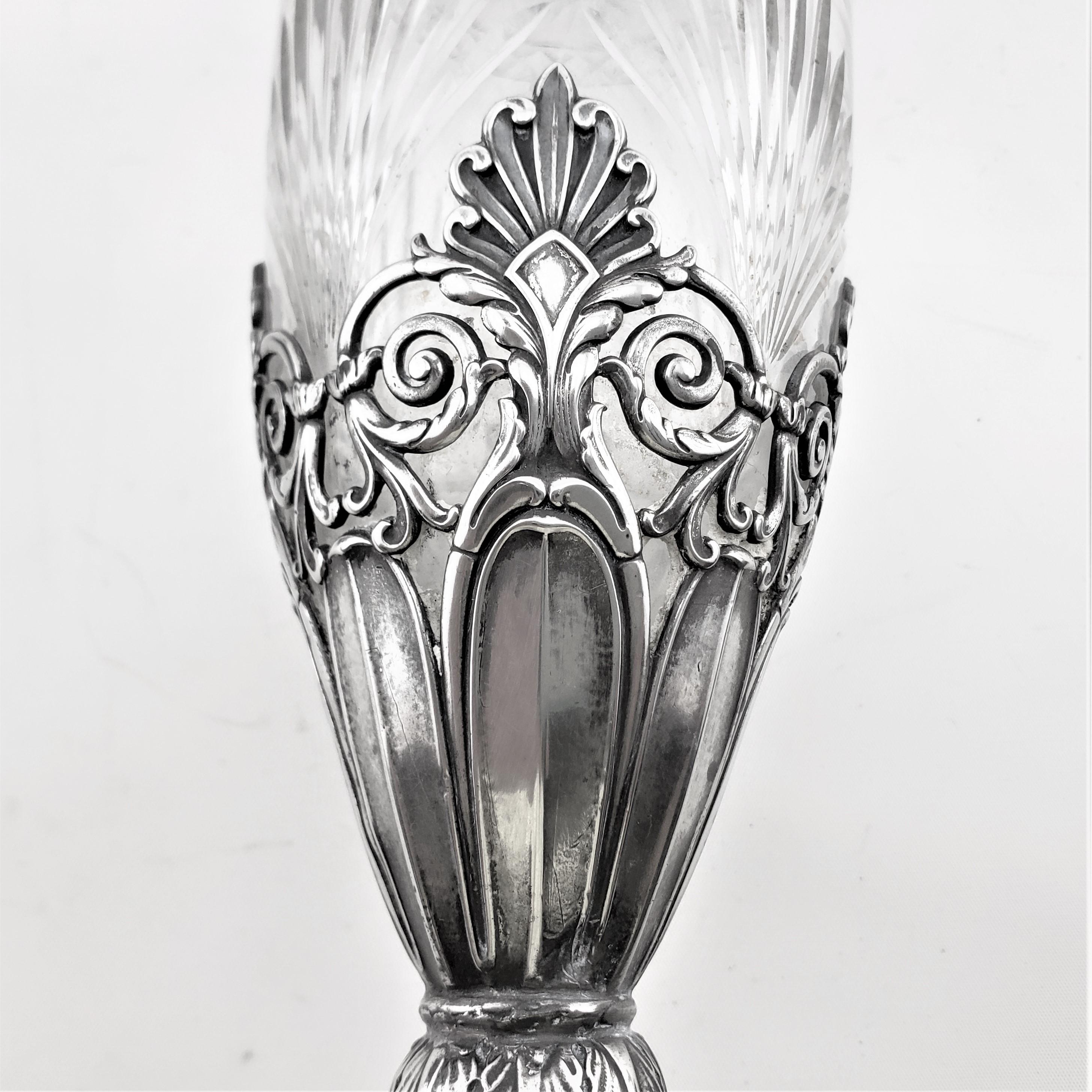 Zwei antike sezessionistische Vasen aus WMF-Schliffkristall mit versilberten Beschlägen im Angebot 10