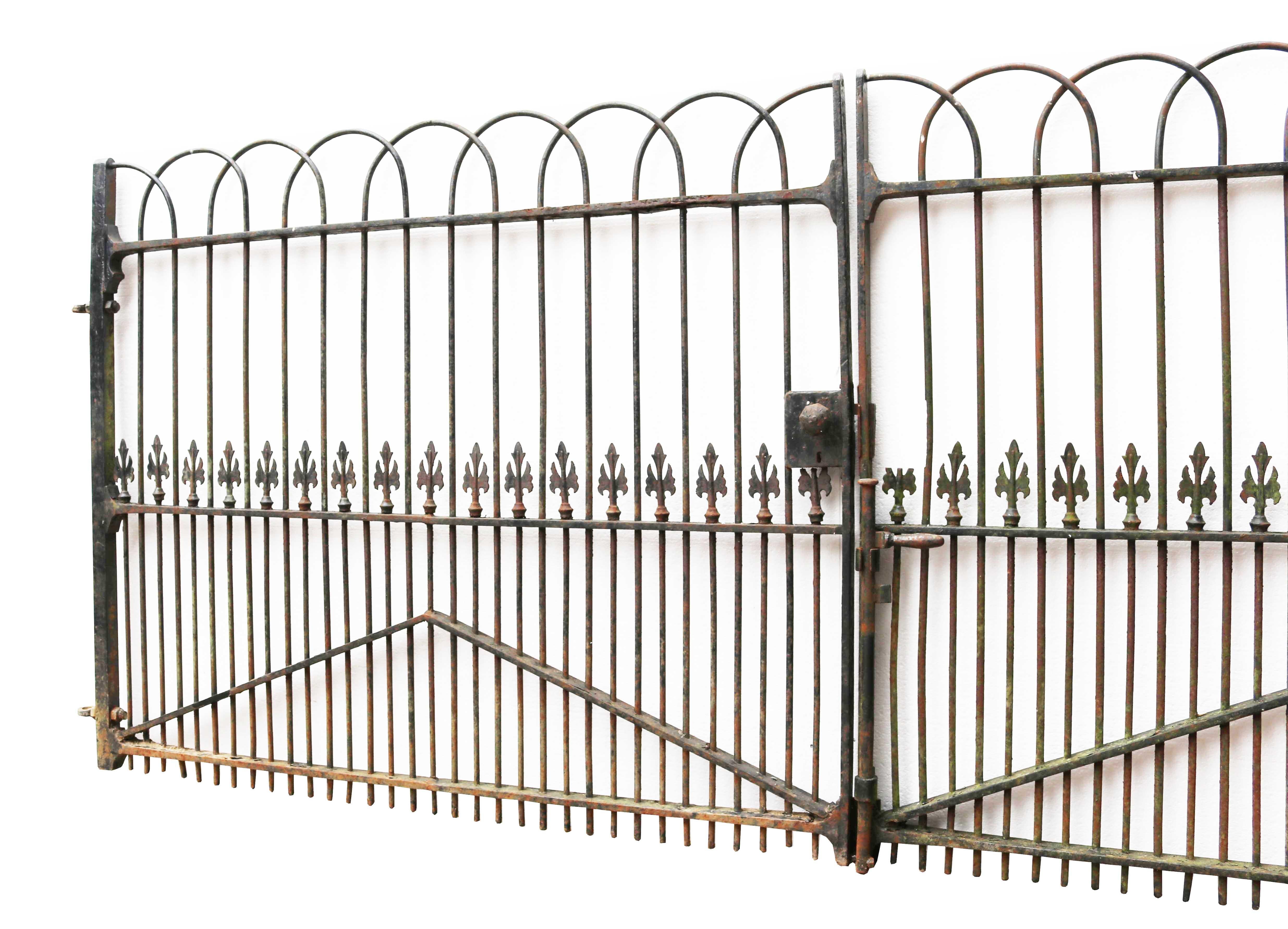 About

A pair of good quality wrought iron entrance gates with very close bar spacing, ideal for keeping your pets safe.

Condition Report

Good structural condition, finished in old black paint. There is a stay and working handle