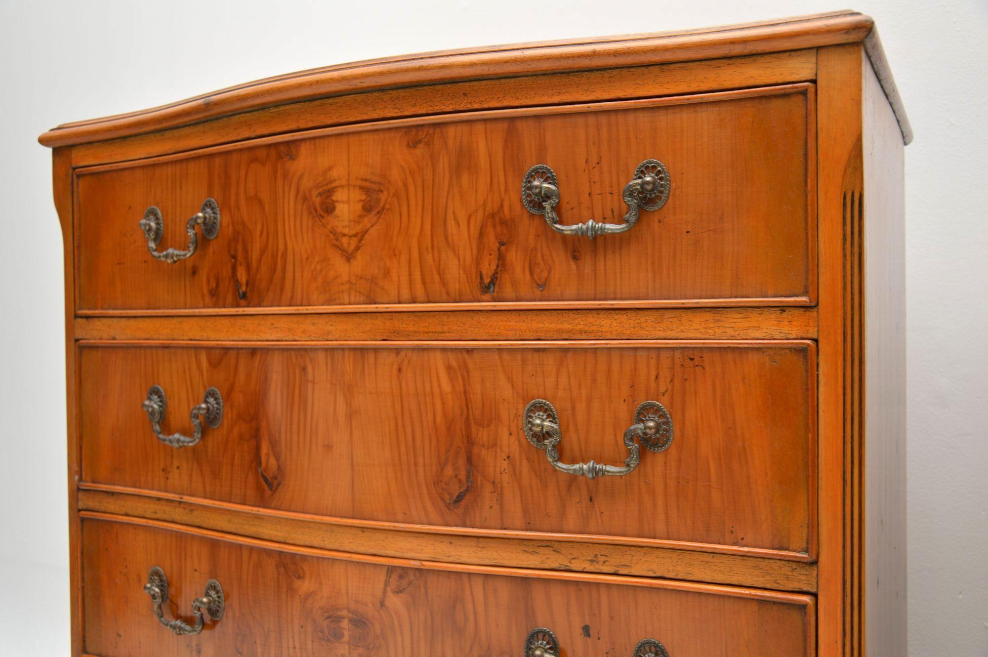 Georgian Pair of Antique Yew Wood Chest of Drawers