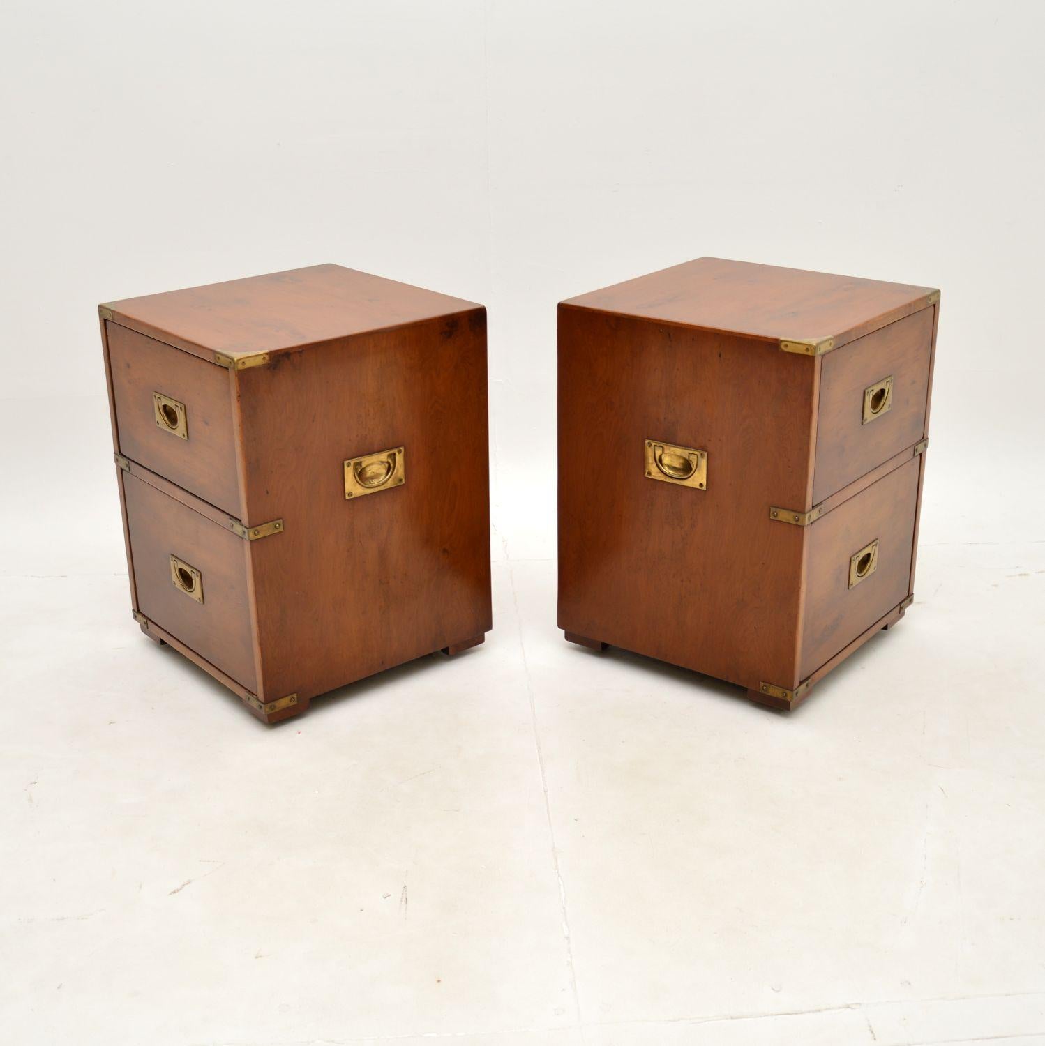 Pair of Antique Yew Wood Military Campaign Bedside Chests In Good Condition In London, GB