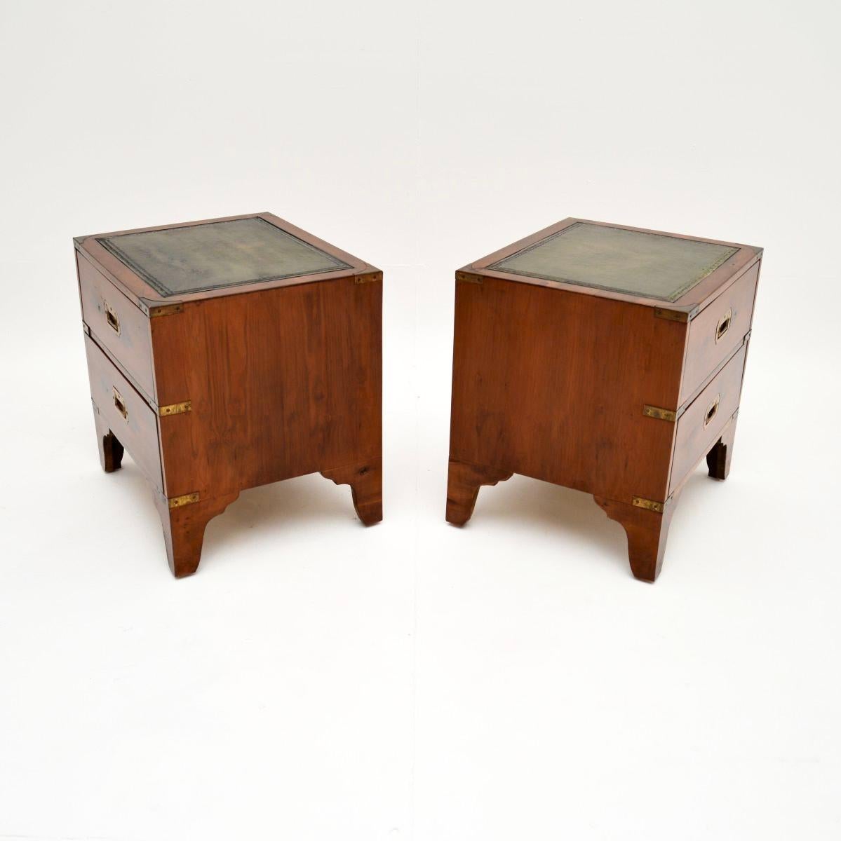 Pair of Antique Yew Wood Military Campaign Style Bedside Chests In Good Condition For Sale In London, GB
