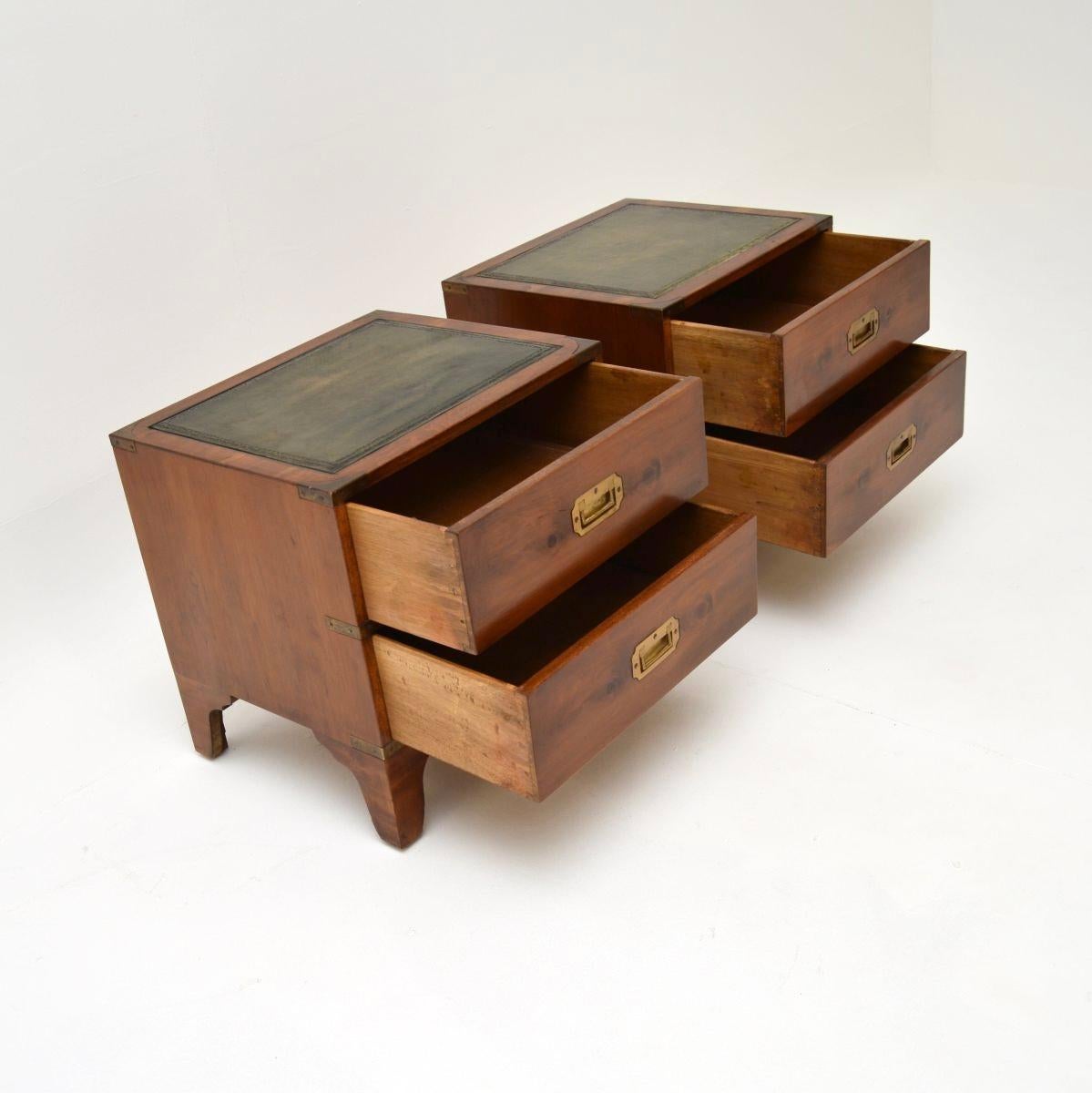 Mid-20th Century Pair of Antique Yew Wood Military Campaign Style Bedside Chests For Sale