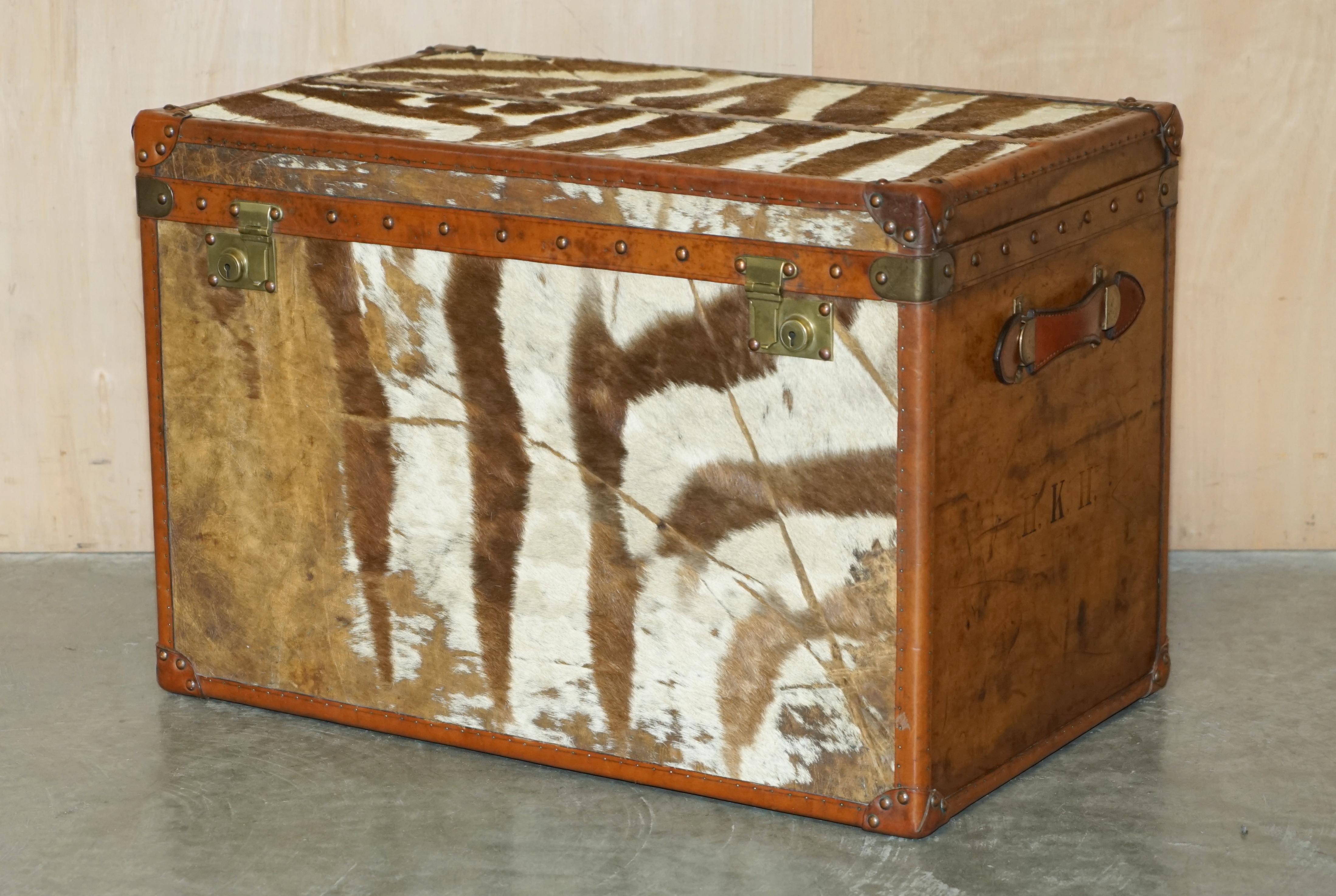 Art Deco PAiR OF ANTIQUE ZEBRA SKIN & LEATHER UPHOLSTERED STEAMER TRUNKS CHESTS TABLES