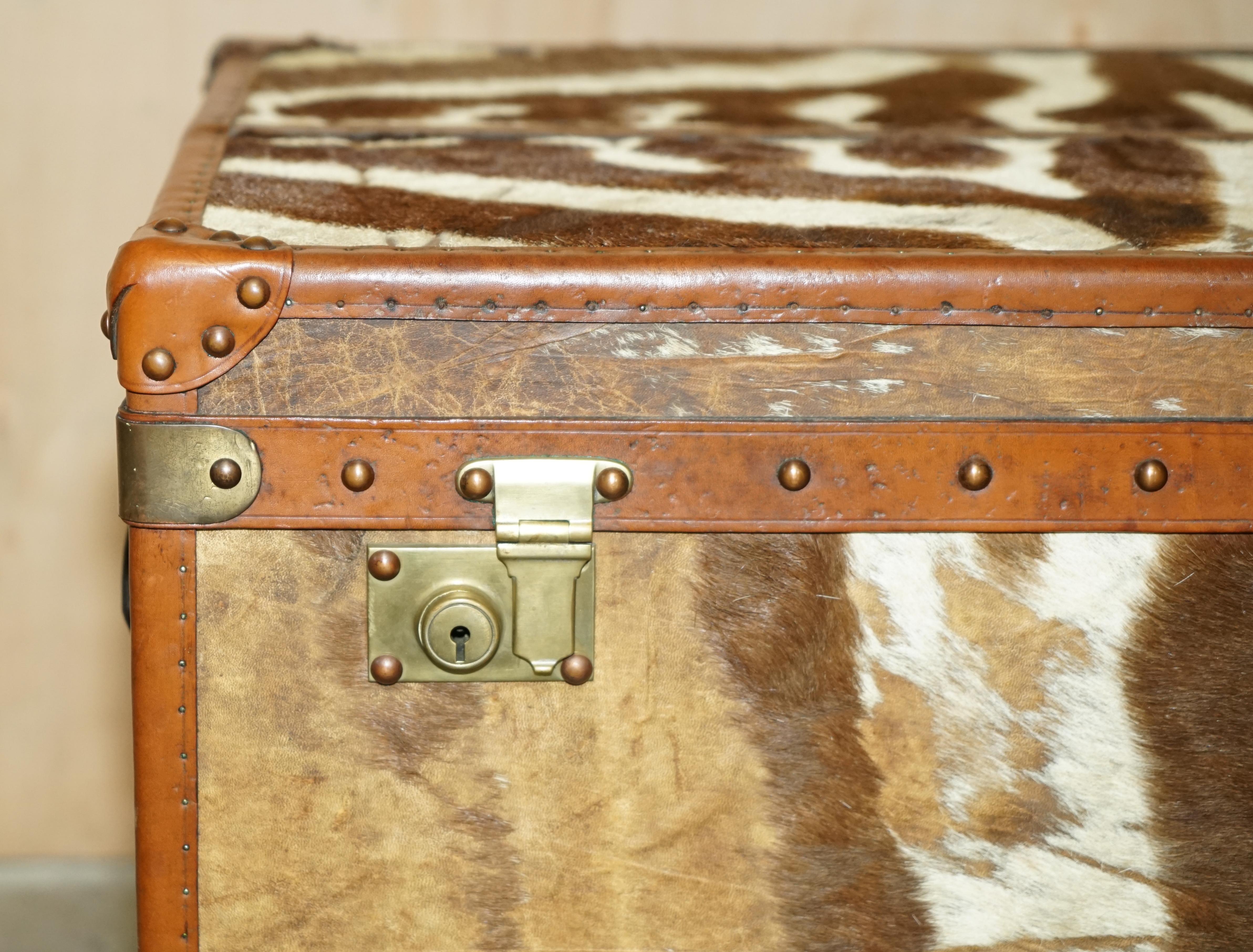 Hand-Crafted PAiR OF ANTIQUE ZEBRA SKIN & LEATHER UPHOLSTERED STEAMER TRUNKS CHESTS TABLES