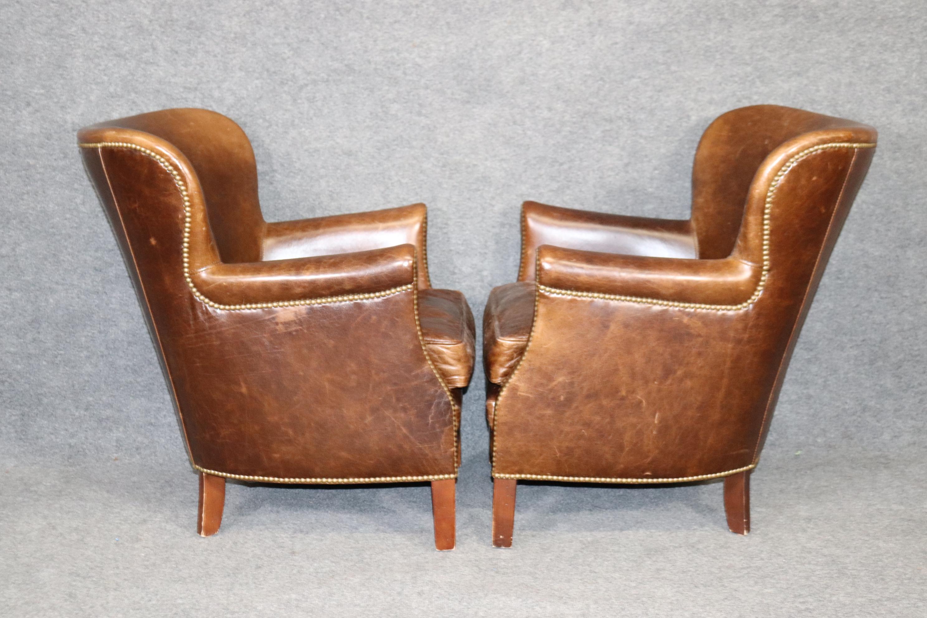 Pair of Antiqued Aged Leather English Georgian Pub Style Club Lounge Chairs In Good Condition In Swedesboro, NJ