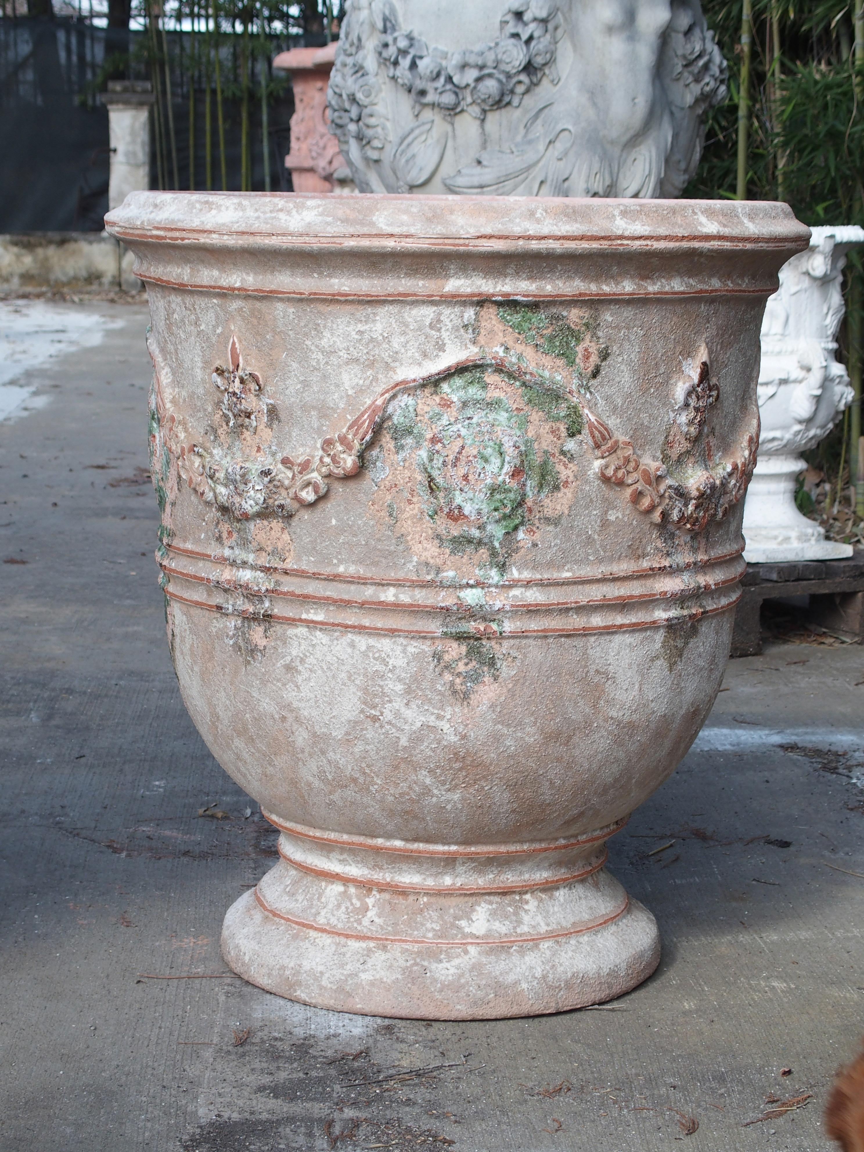 Pair of Antiqued Classic Fleur-de-Lys Anduze Pots from France 4