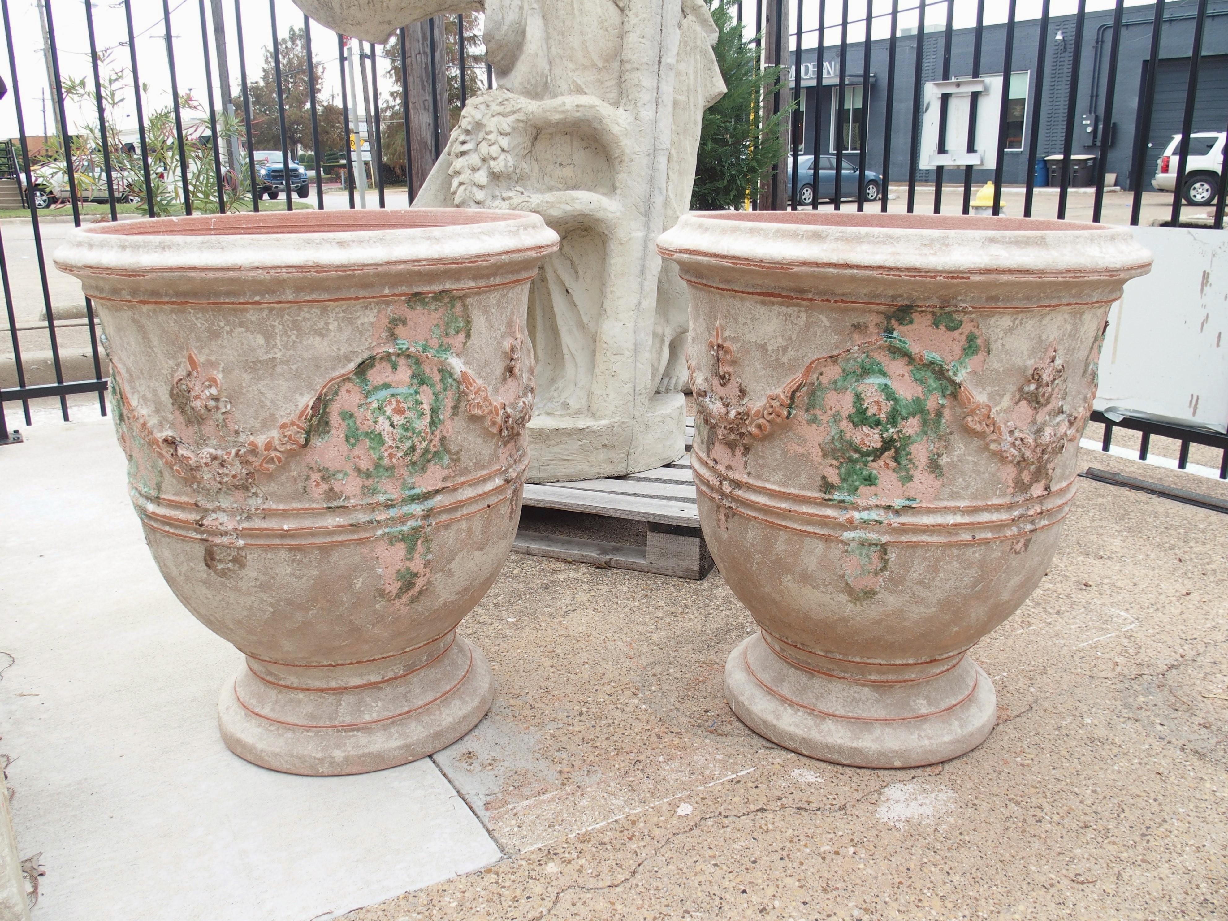 Pair of Antiqued Classic Fleur-de-Lis Anduze Pots from France 9