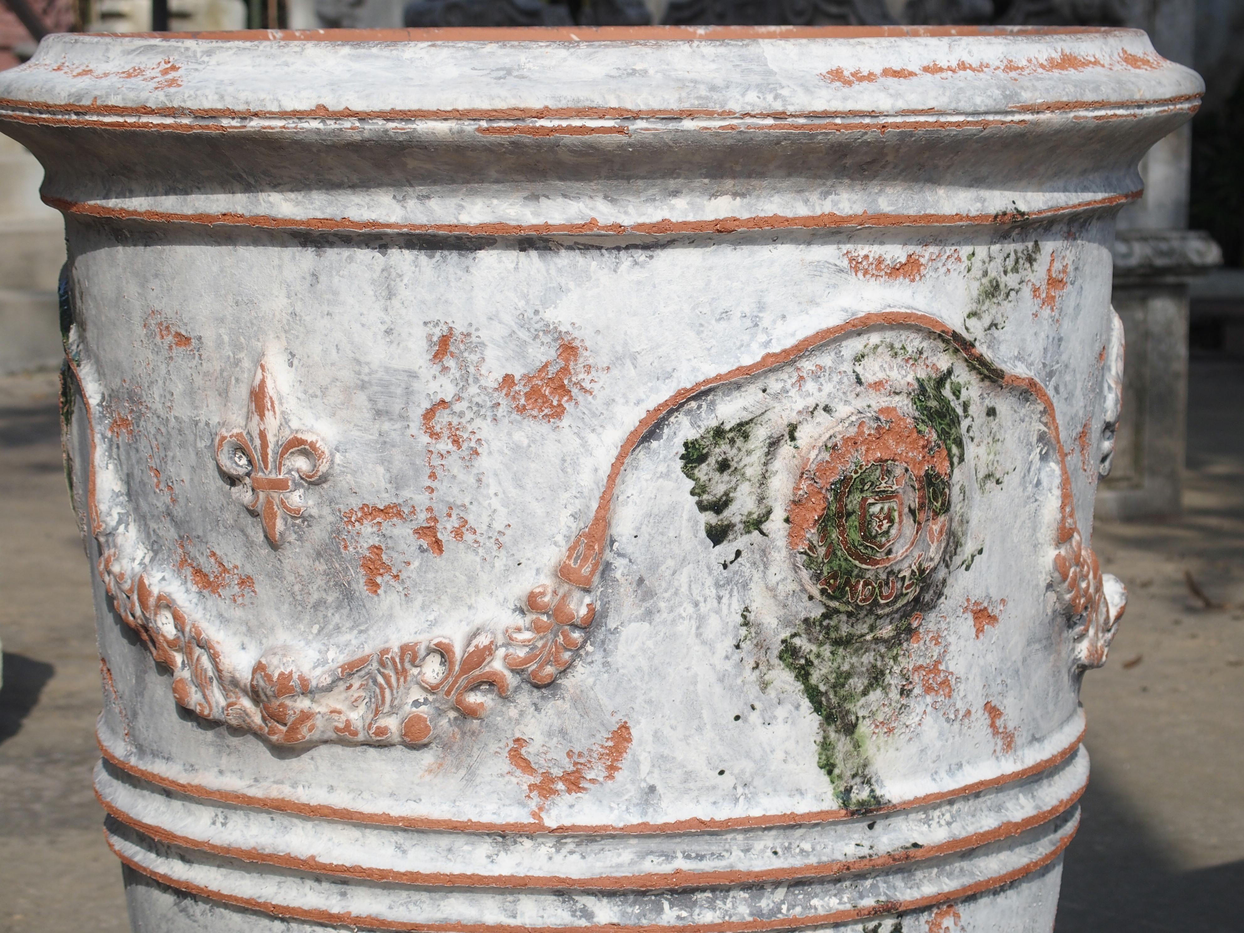 Pair of Antiqued White and Gray Fleur-de-Lys Anduze Pots from France In Excellent Condition In Dallas, TX