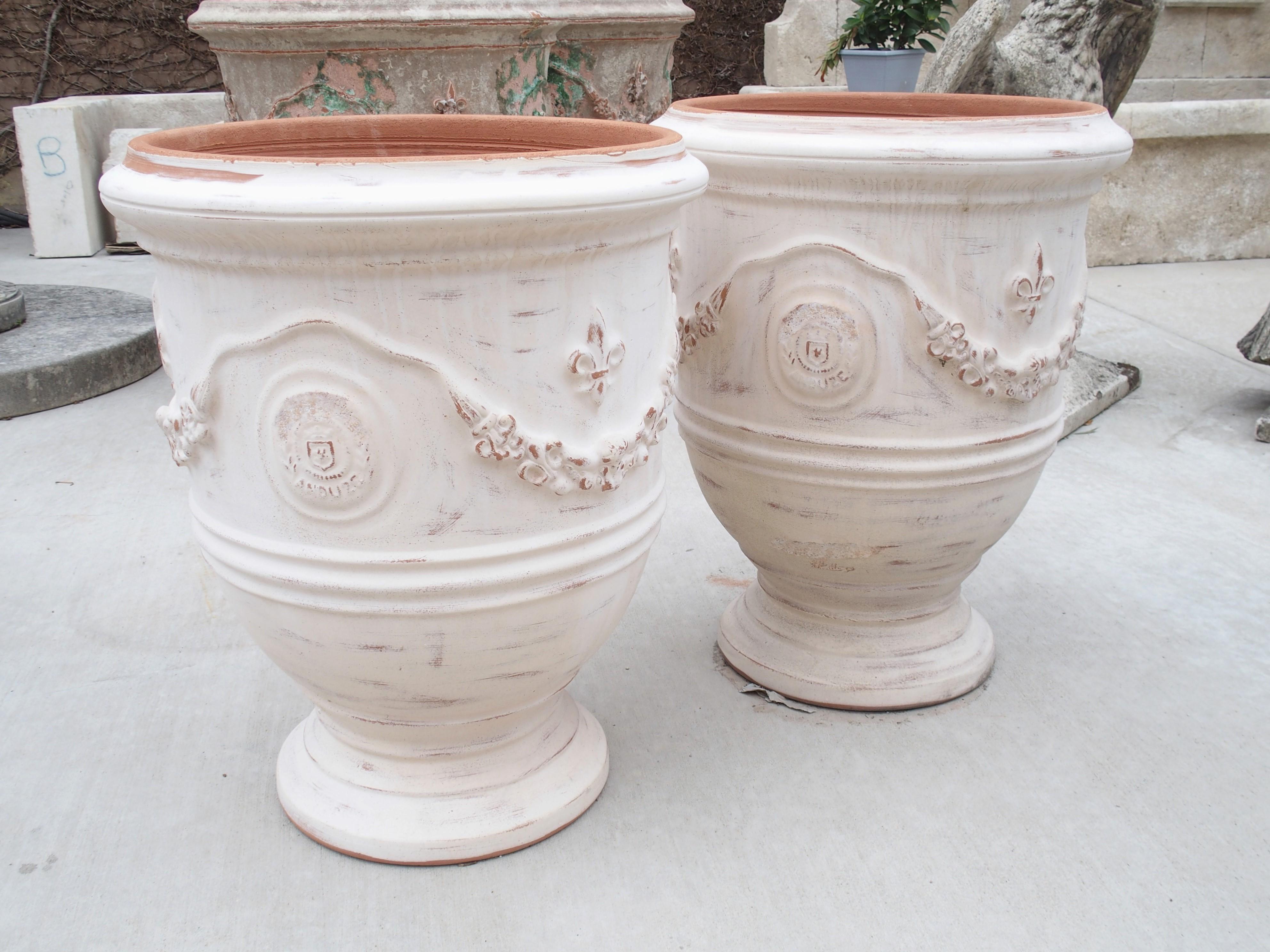 Pair of Antiqued White Fleur-de-Lys Anduze Pots from France 3
