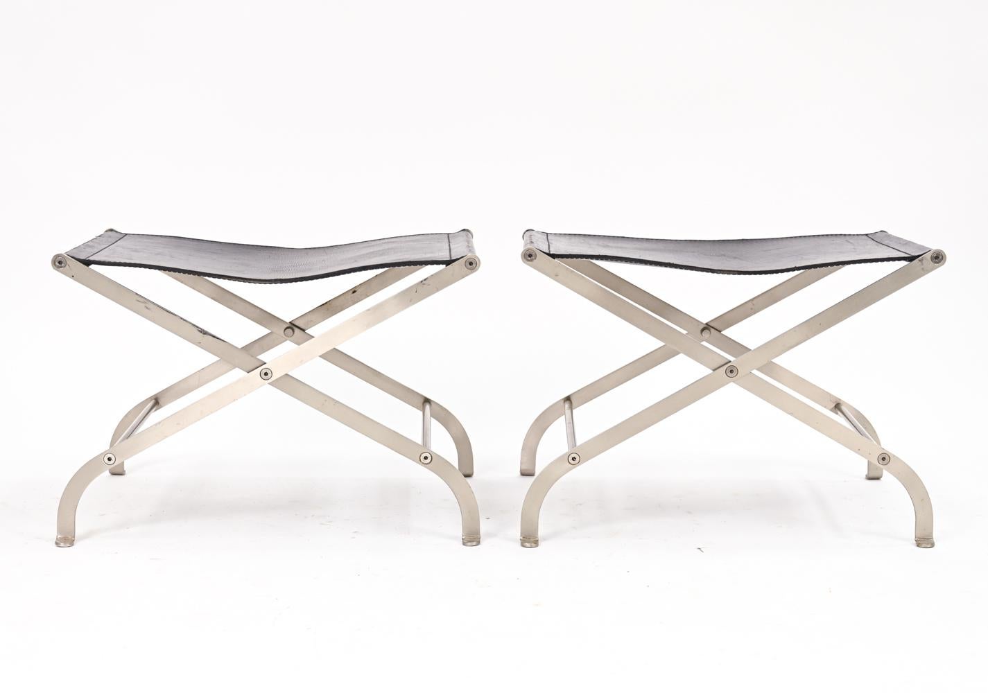 A stylish pair of modern Italian folding stools designed by Antonio Citterio for Flexform, c. 1997. The 