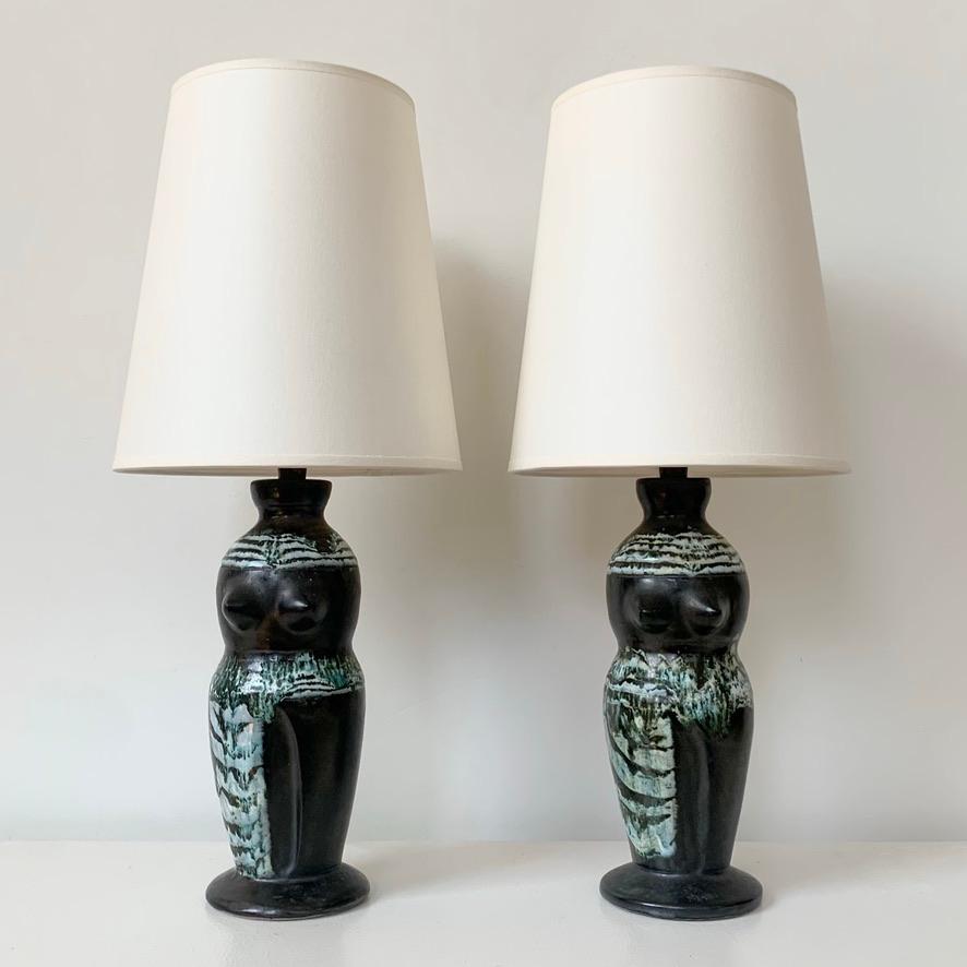 Paar antropomorphe keramische Tischlampen, um 1950, Frankreich. (Moderne der Mitte des Jahrhunderts) im Angebot