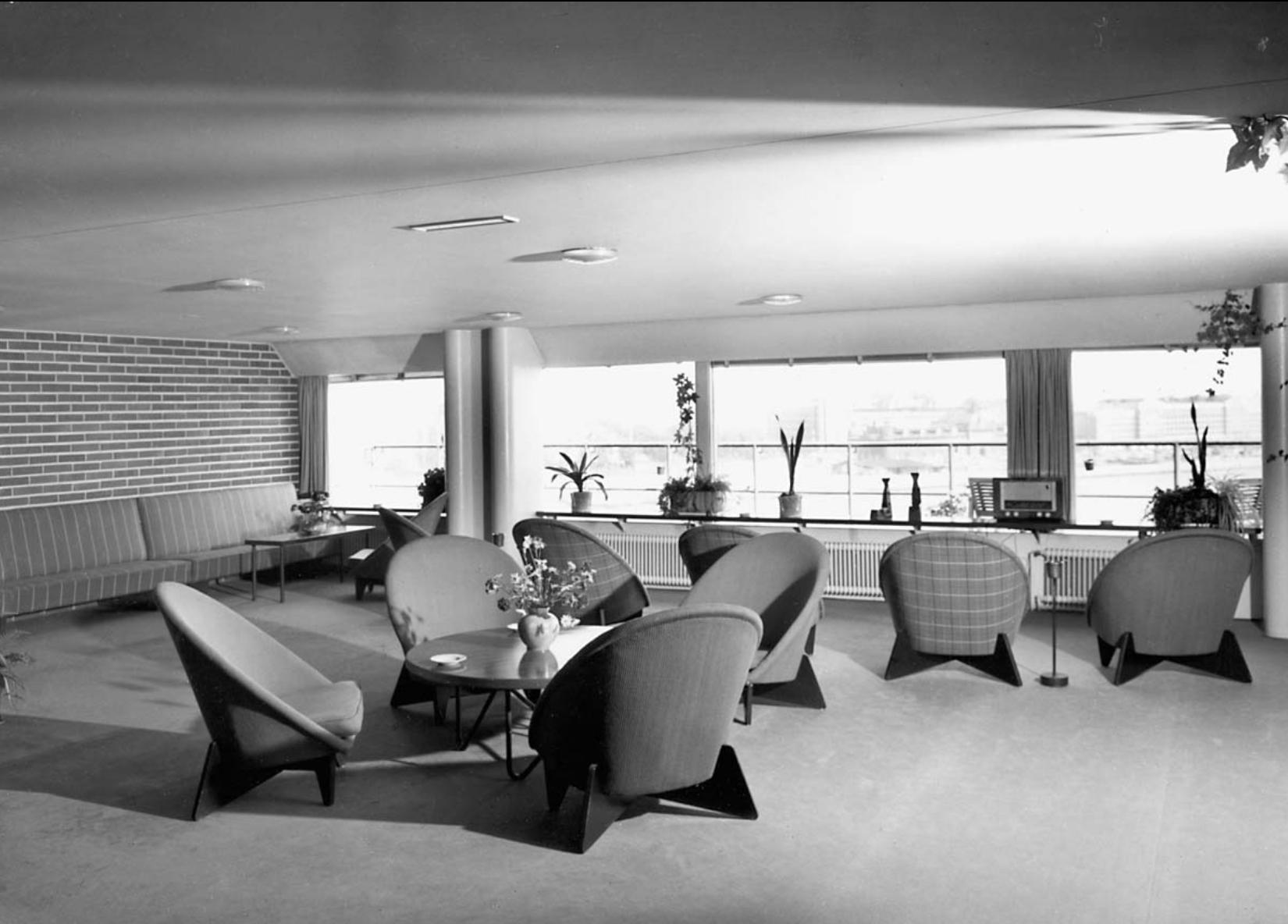 Paar Antti Nurmesniemi-Loungesessel, entworfen für Hotel Palace, Finnland, 1952 im Angebot 7