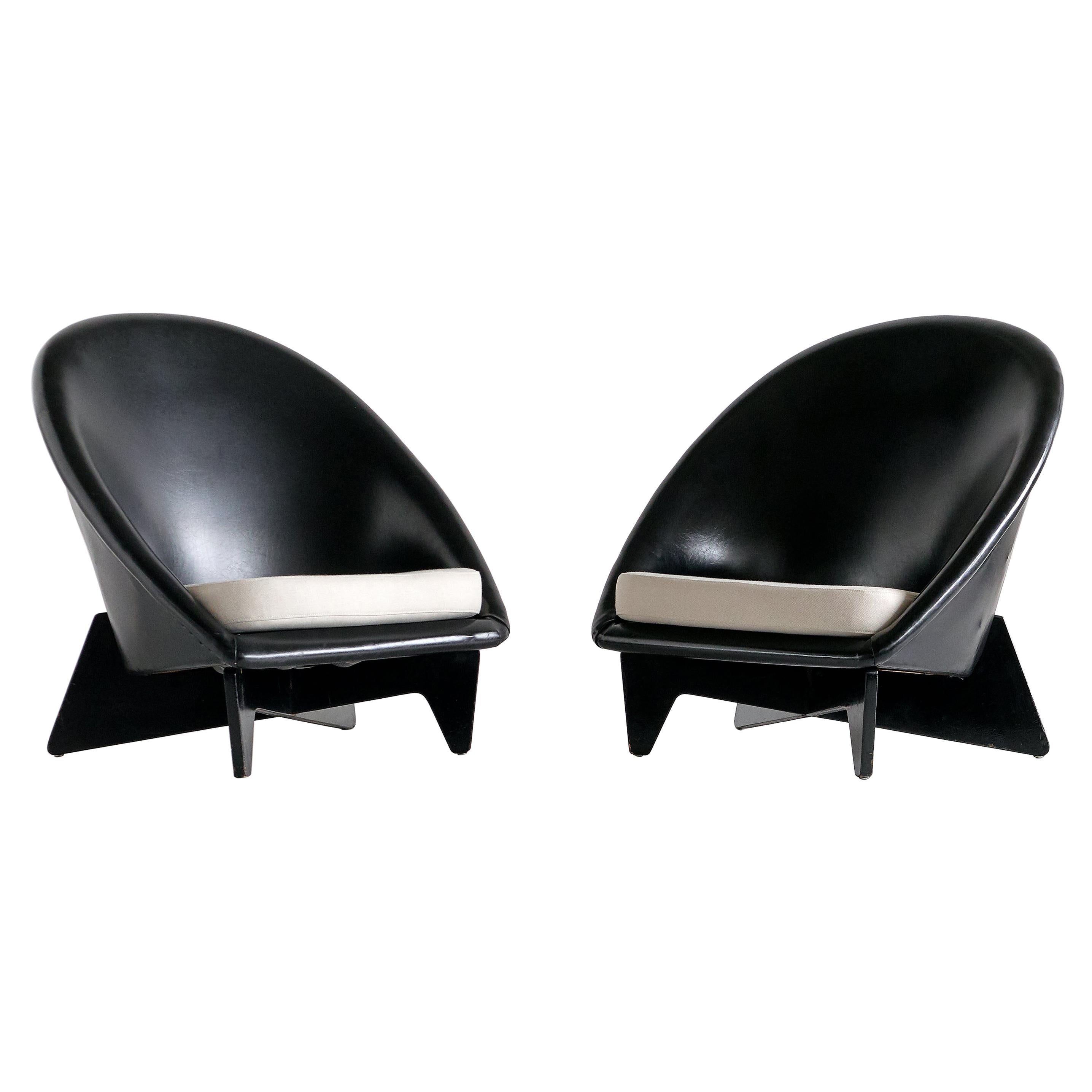 Pair of Antti Nurmesniemi Lounge Chairs Designed for Hotel Palace, Finland, 1952