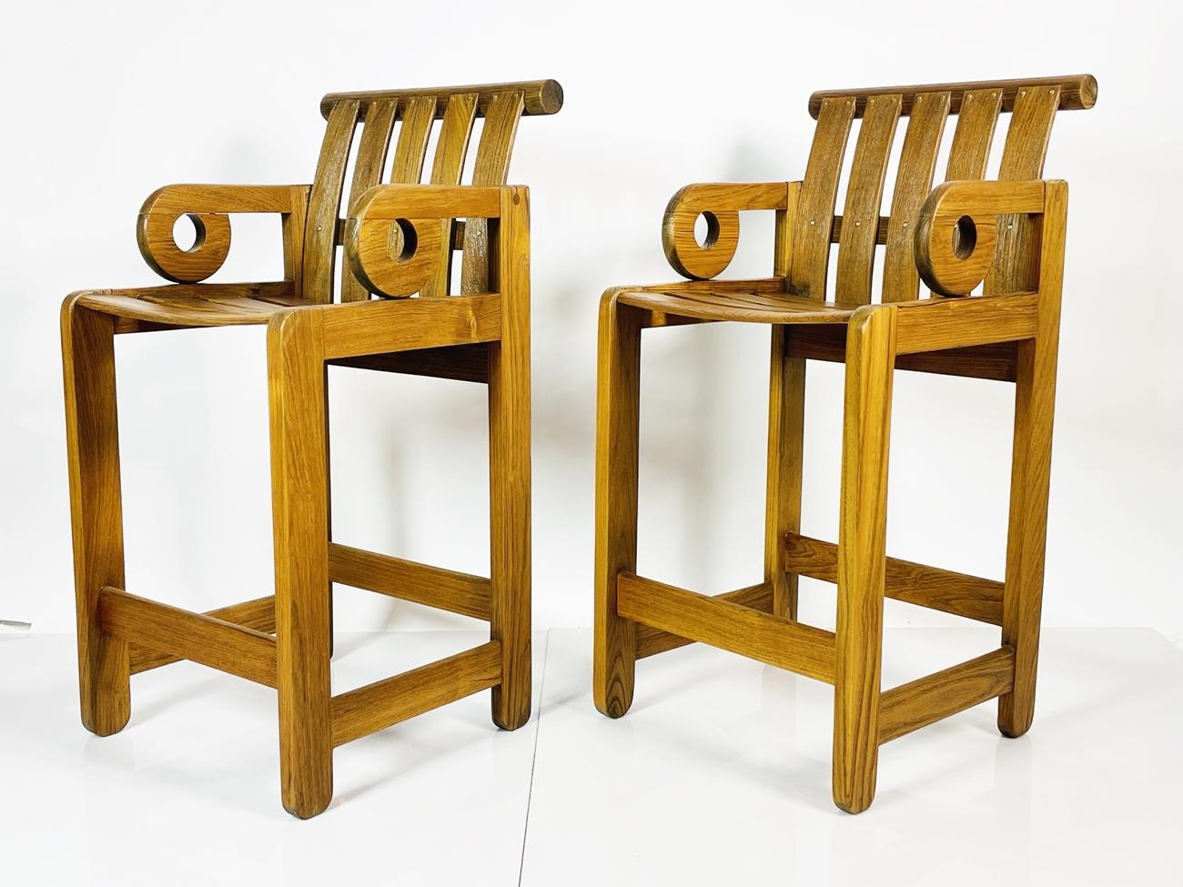 Ein Paar Apertura-Barhocker von Kipp Stewart für Summit Furniture (Moderne der Mitte des Jahrhunderts) im Angebot