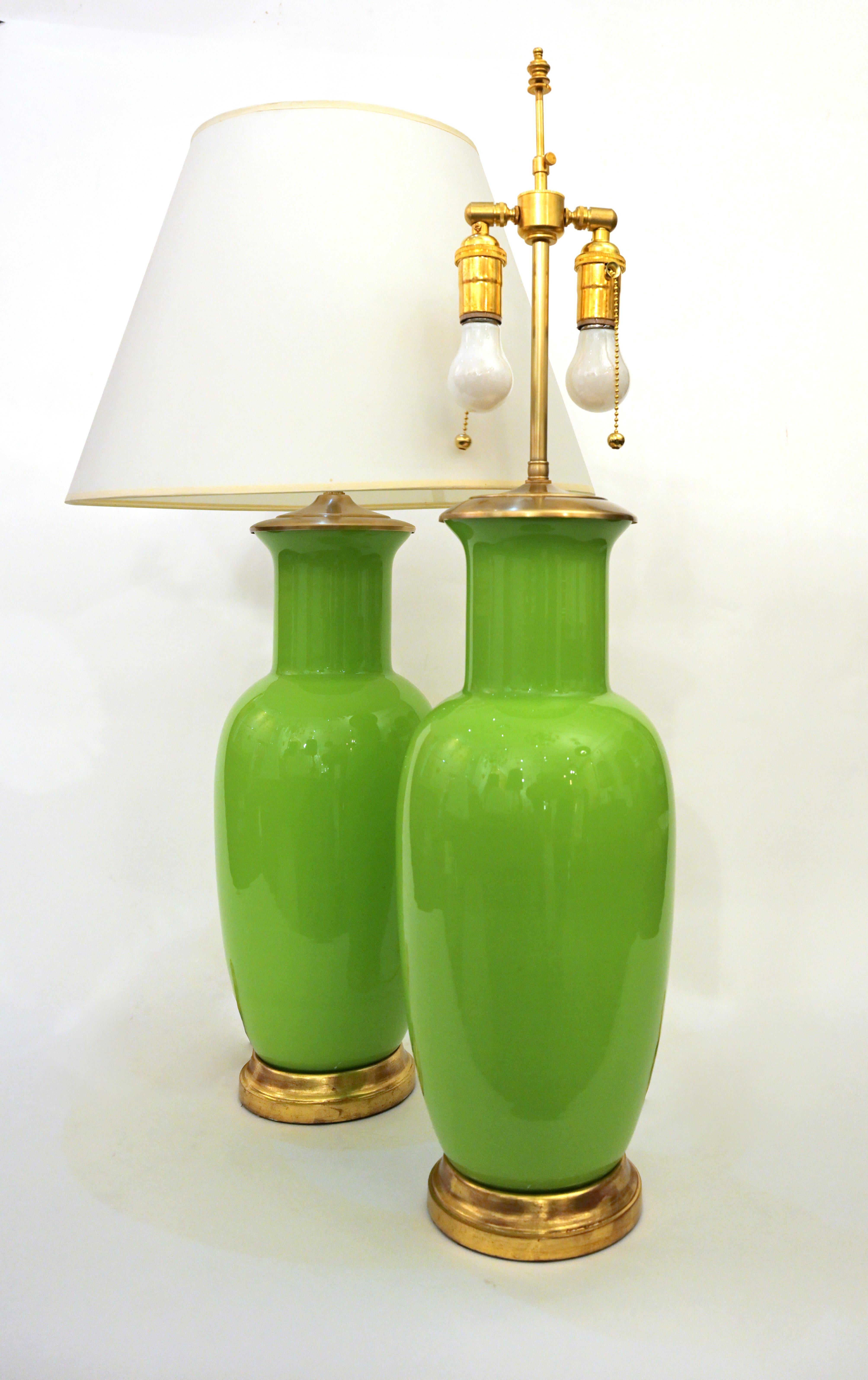 Contemporary Pair of Apple Green Murano Glass Table Lamps by David Duncan Studio For Sale