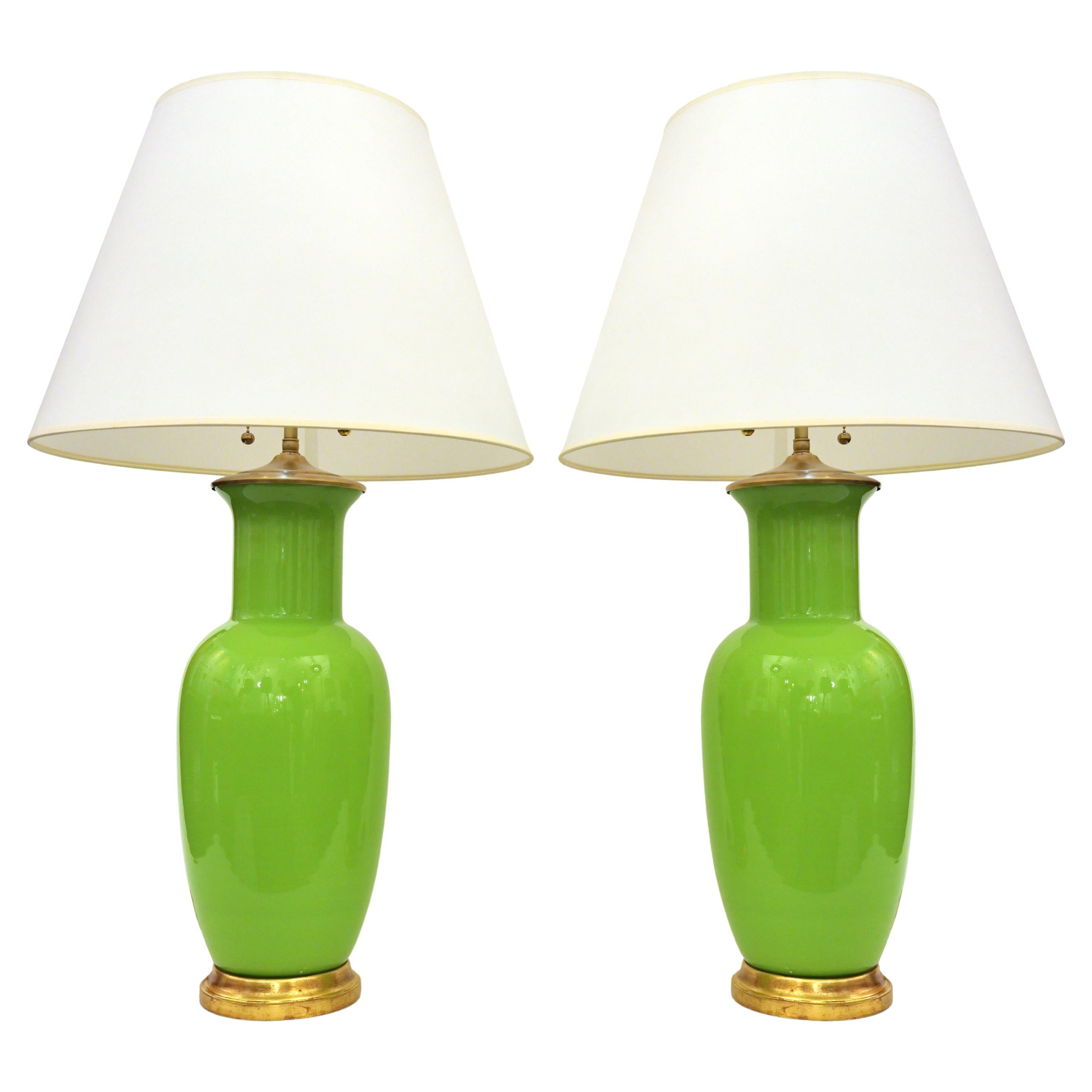 Paire de lampes de bureau en verre de Murano vert pomme par David Duncan Studio