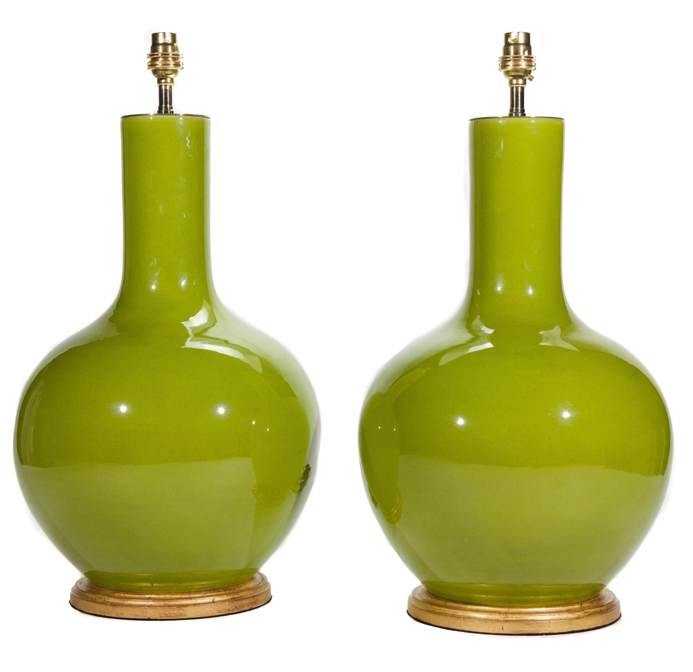 Pair of Apple Green Porcelain Straight Neck Table Lamps In Good Condition For Sale In London, GB