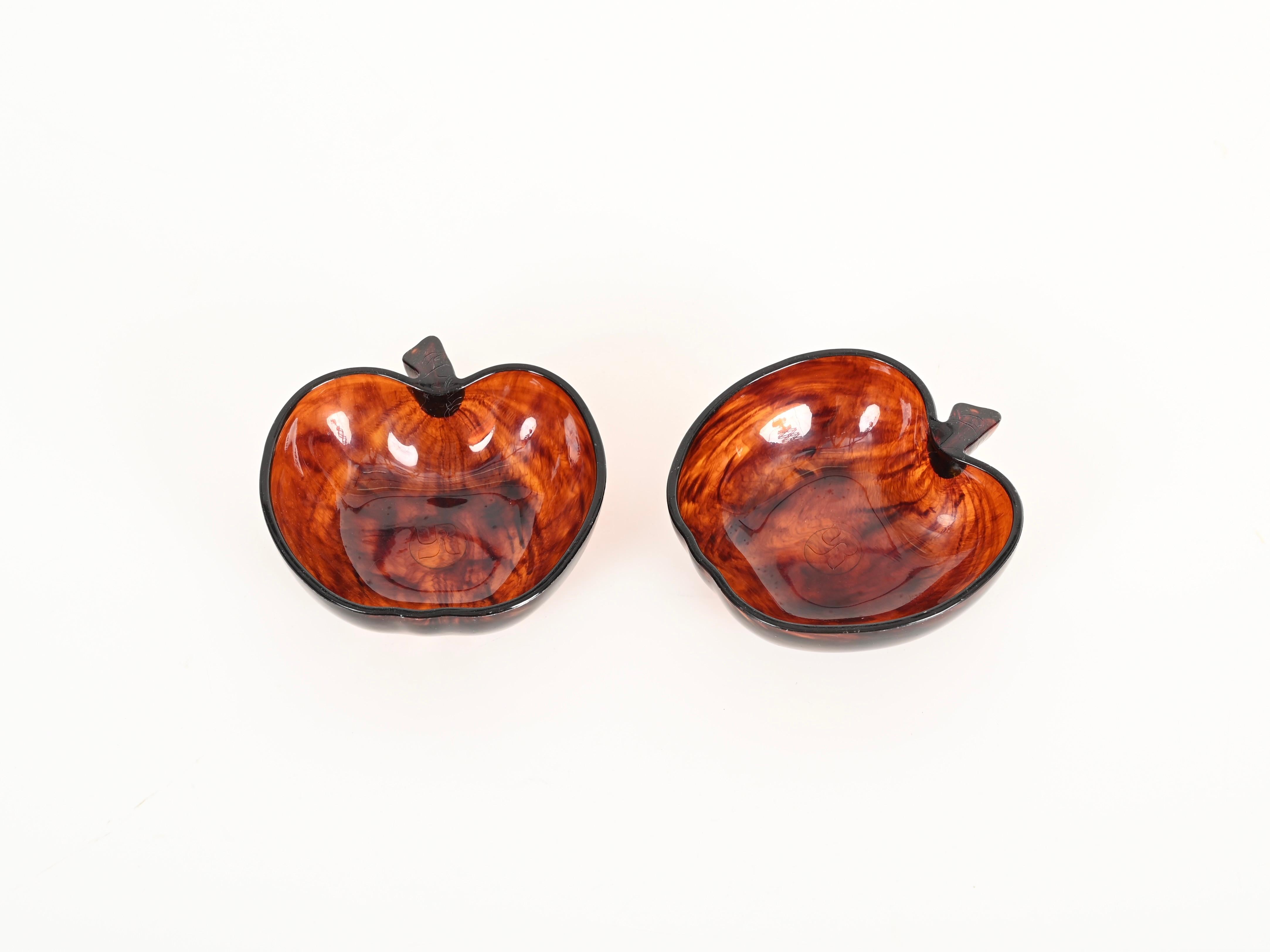 Pareja de cuencos Vide Poche en forma de manzana en lucita efecto carey, Italia 1970 Italiano en venta