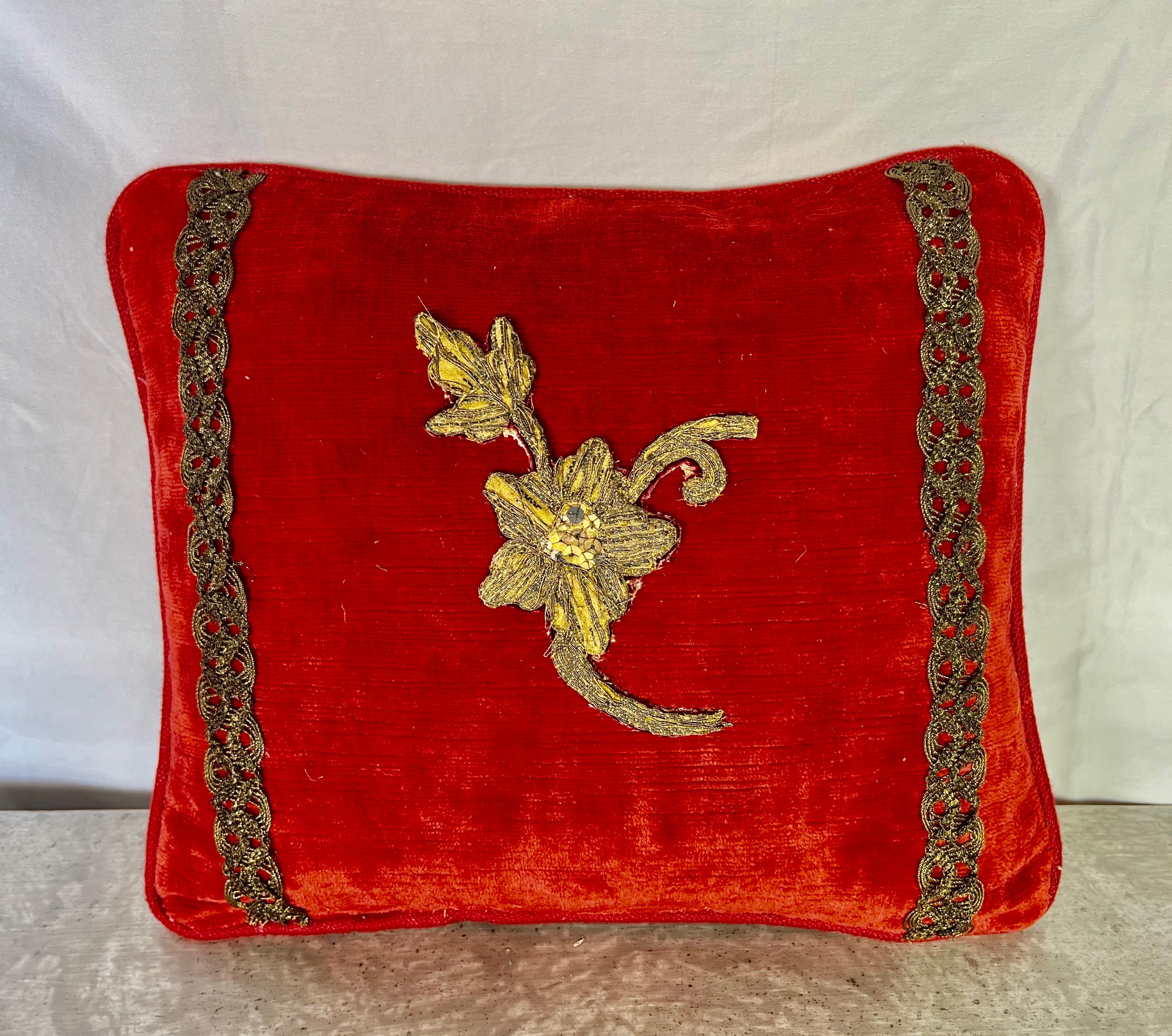 Pair of Appliquéd Red Velvet Pillows by MLA In New Condition For Sale In Los Angeles, CA
