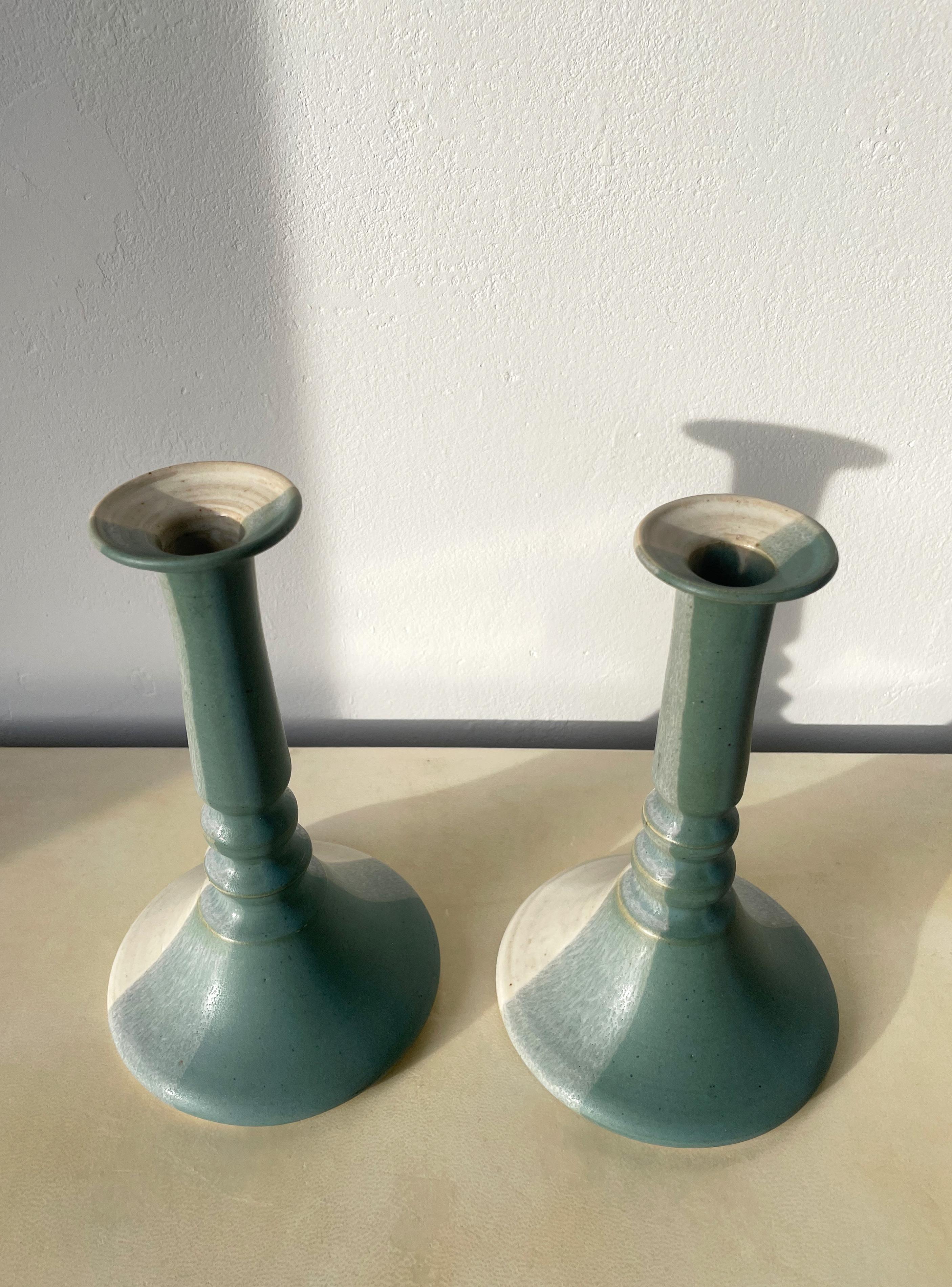 Vernissé Bougeoirs en céramique Aqua, Green, Light Beige des années 1970 en vente