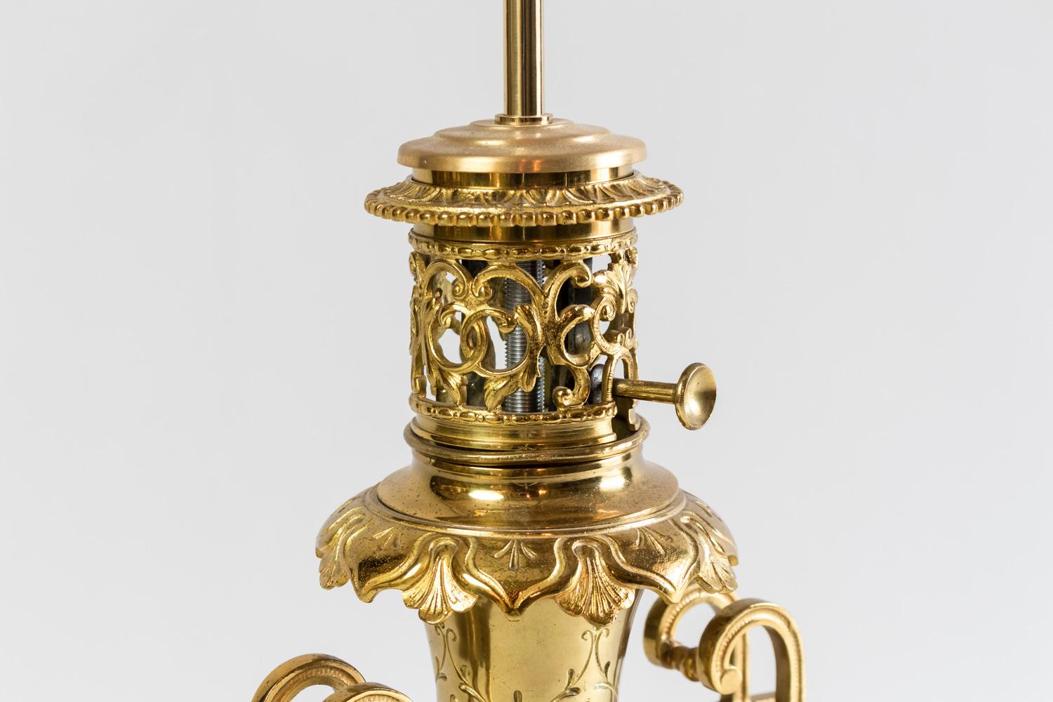 European Pair of Arabian Style Lamps in Gilt Brass and Bronze, 19th Century For Sale