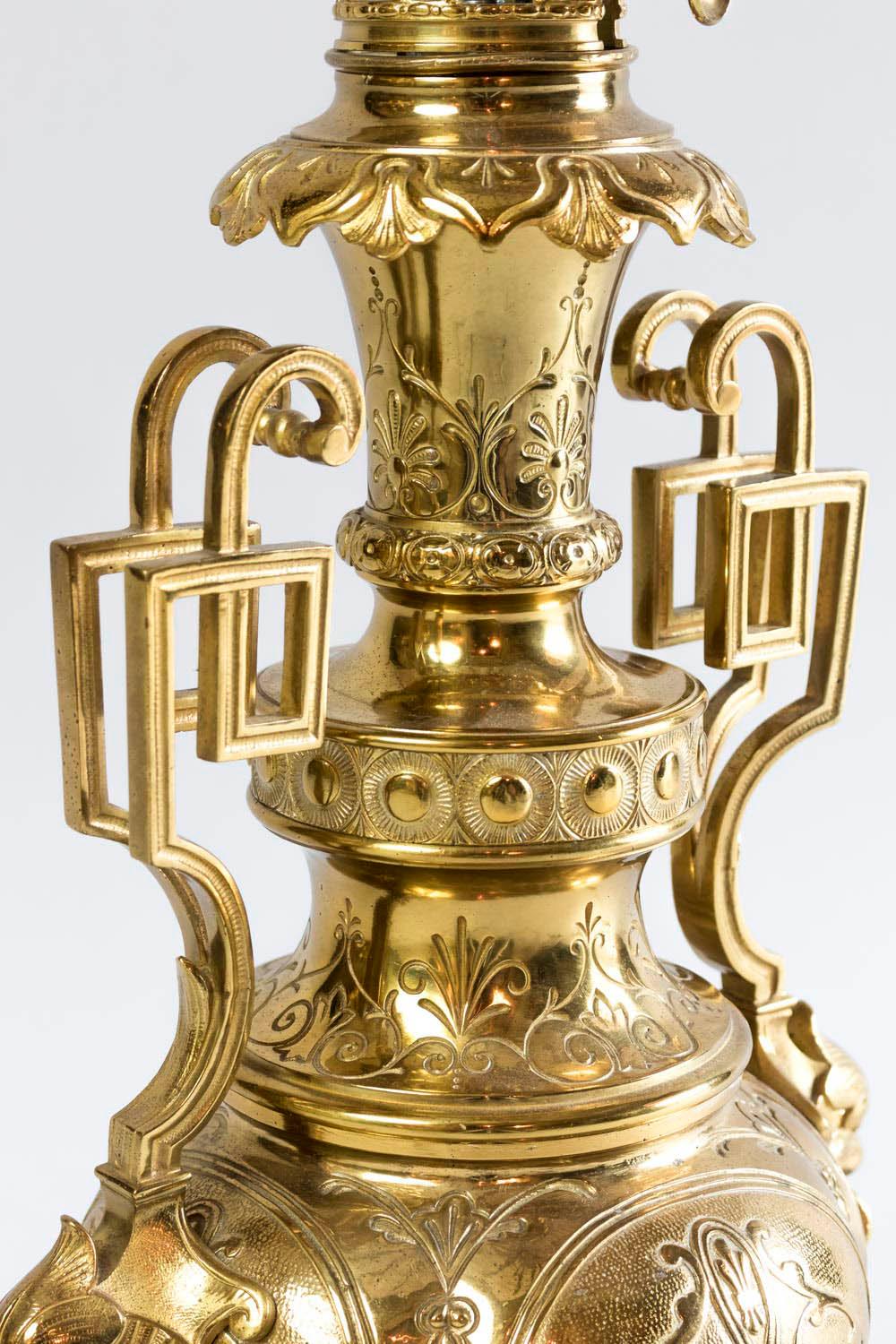 Paar Lampen im arabischen Stil aus vergoldetem Messing und Bronze:: 19 im Zustand „Gut“ im Angebot in Saint-Ouen, FR