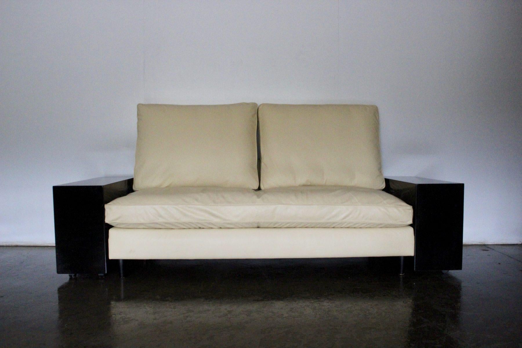 Pair of Aram “Eileen Gray Lota” Sofas in Cream Leather In Good Condition For Sale In Barrowford, GB
