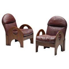 Pair of 'Arcata' Easy Chairs by Gae Aulenti, Walnut and Burgundy Leather, 1968