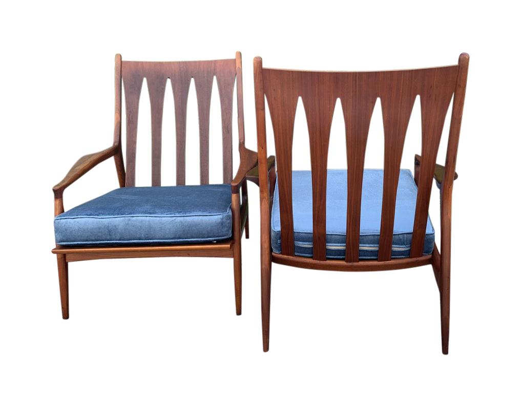 North American Pair of Archie Lounge Chairs by Milo Baughman for Thayer Coggin