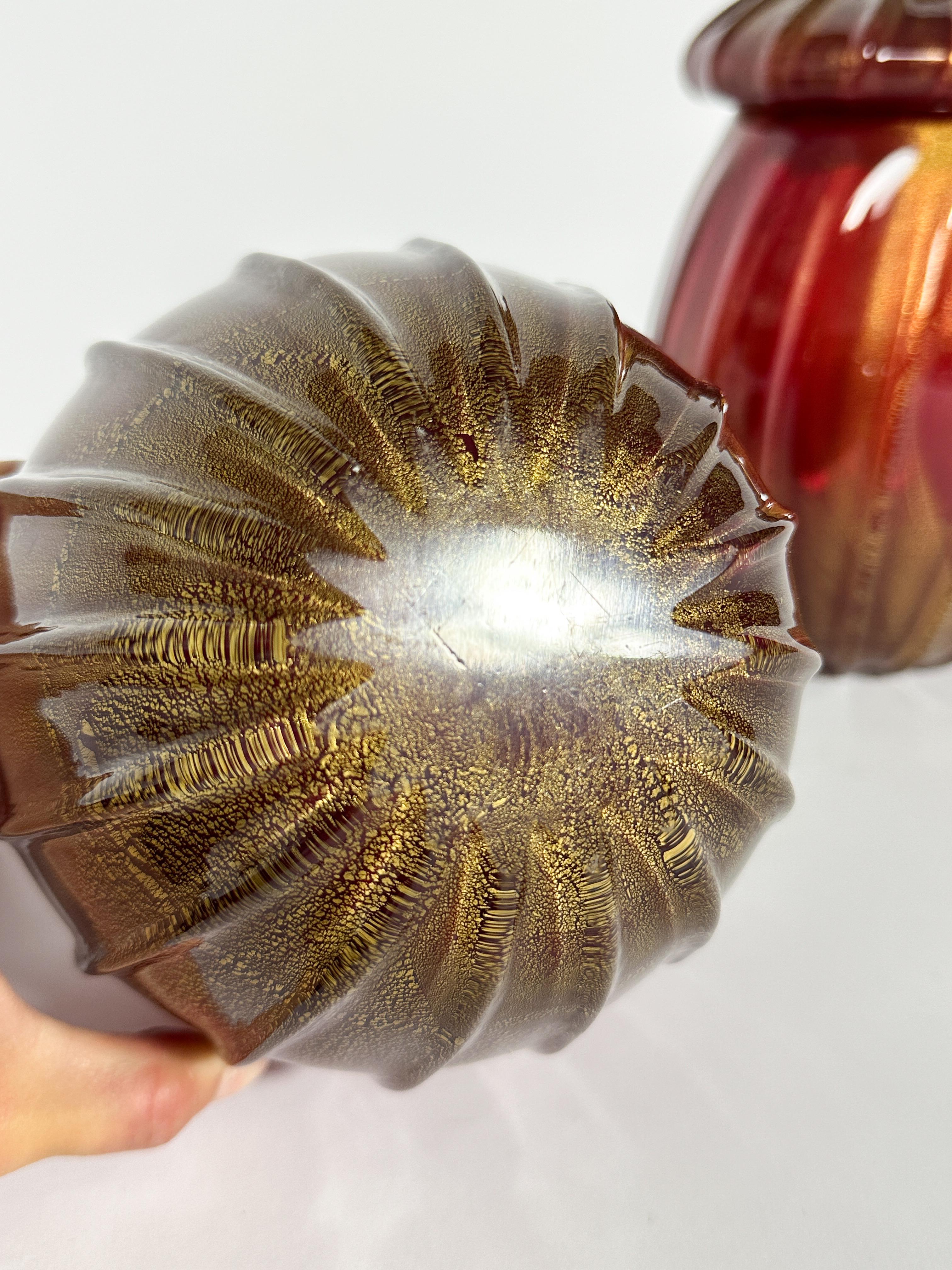 Coppia di vasi in vetro di Murano Archimede Seguso Foglia d'oro 1960s in vendita 4