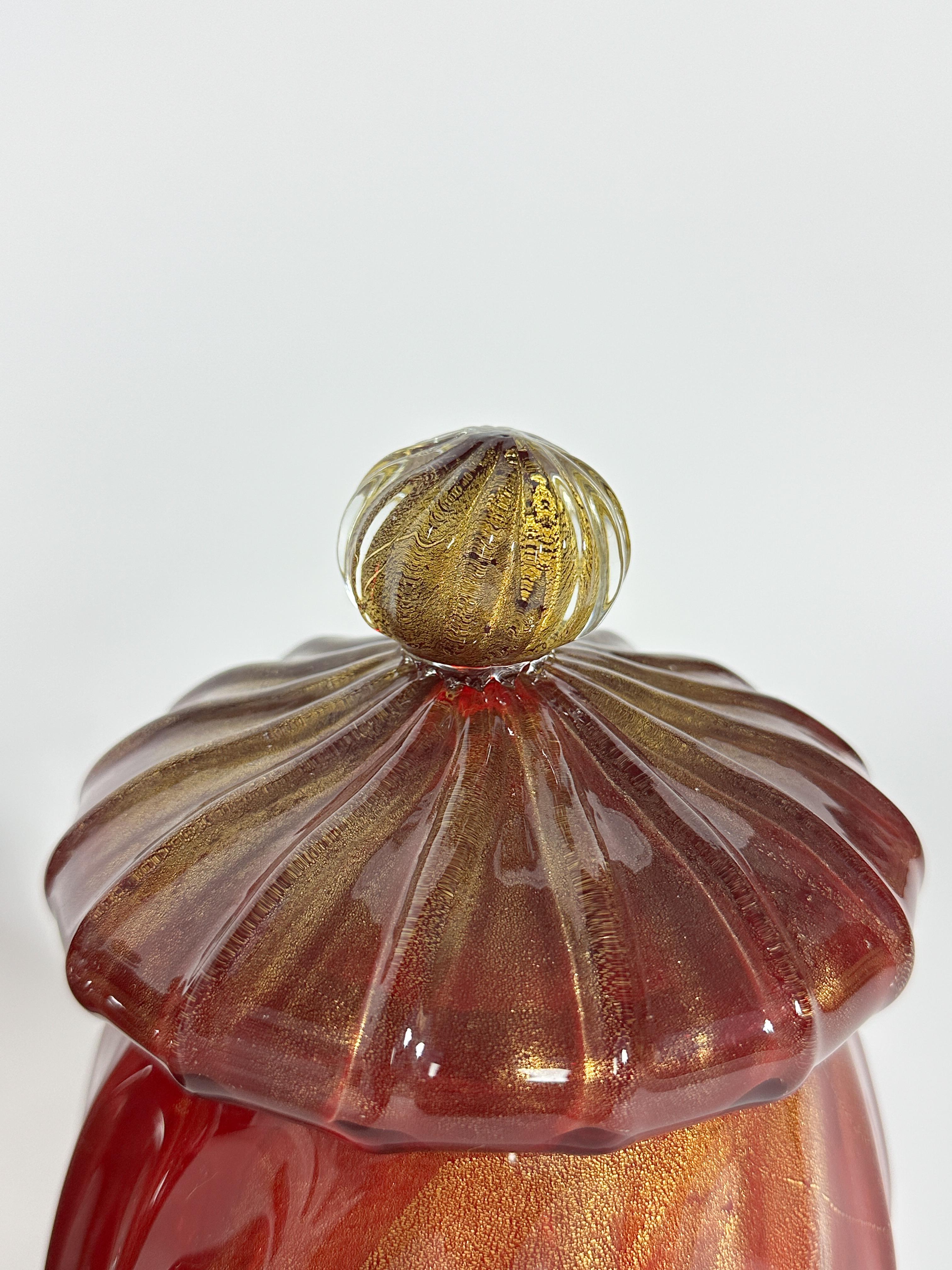 Vetro di Murano Coppia di vasi in vetro di Murano Archimede Seguso Foglia d'oro 1960s in vendita