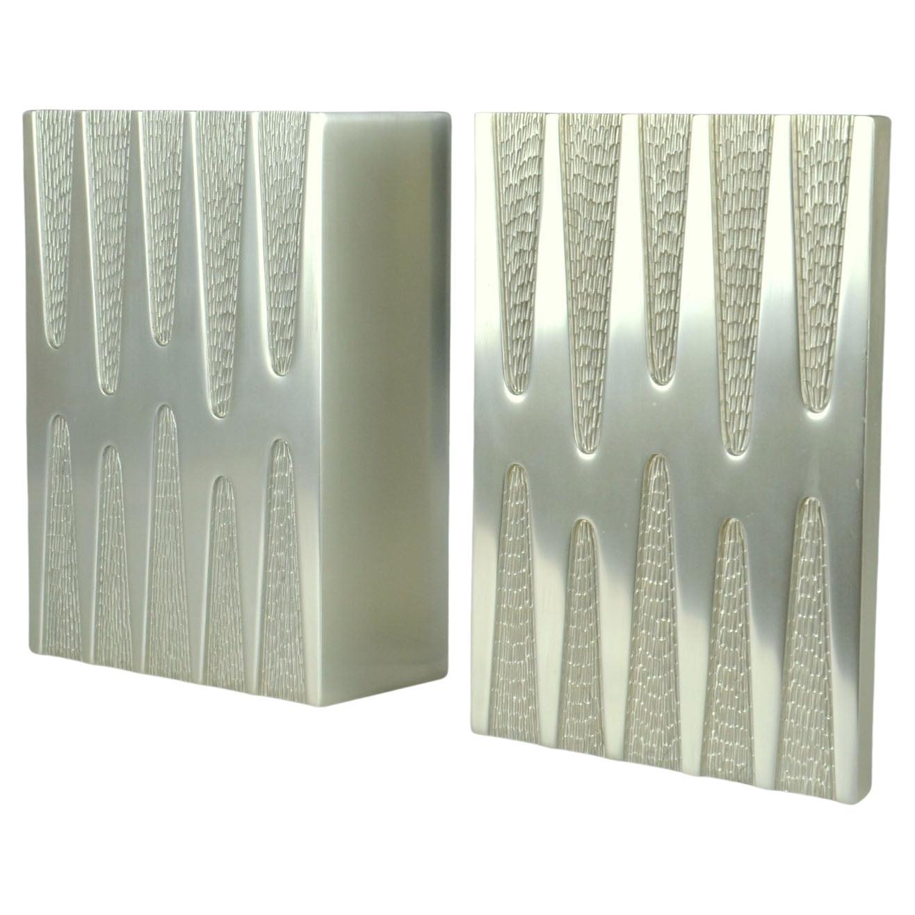 Solid rectangular aluminium push and pull door handles in with etched relief motive. They are unused in the original box
The handle can be applied inside or outside on a single door. It can also be used cupboard doors and kitchen units.
The handles