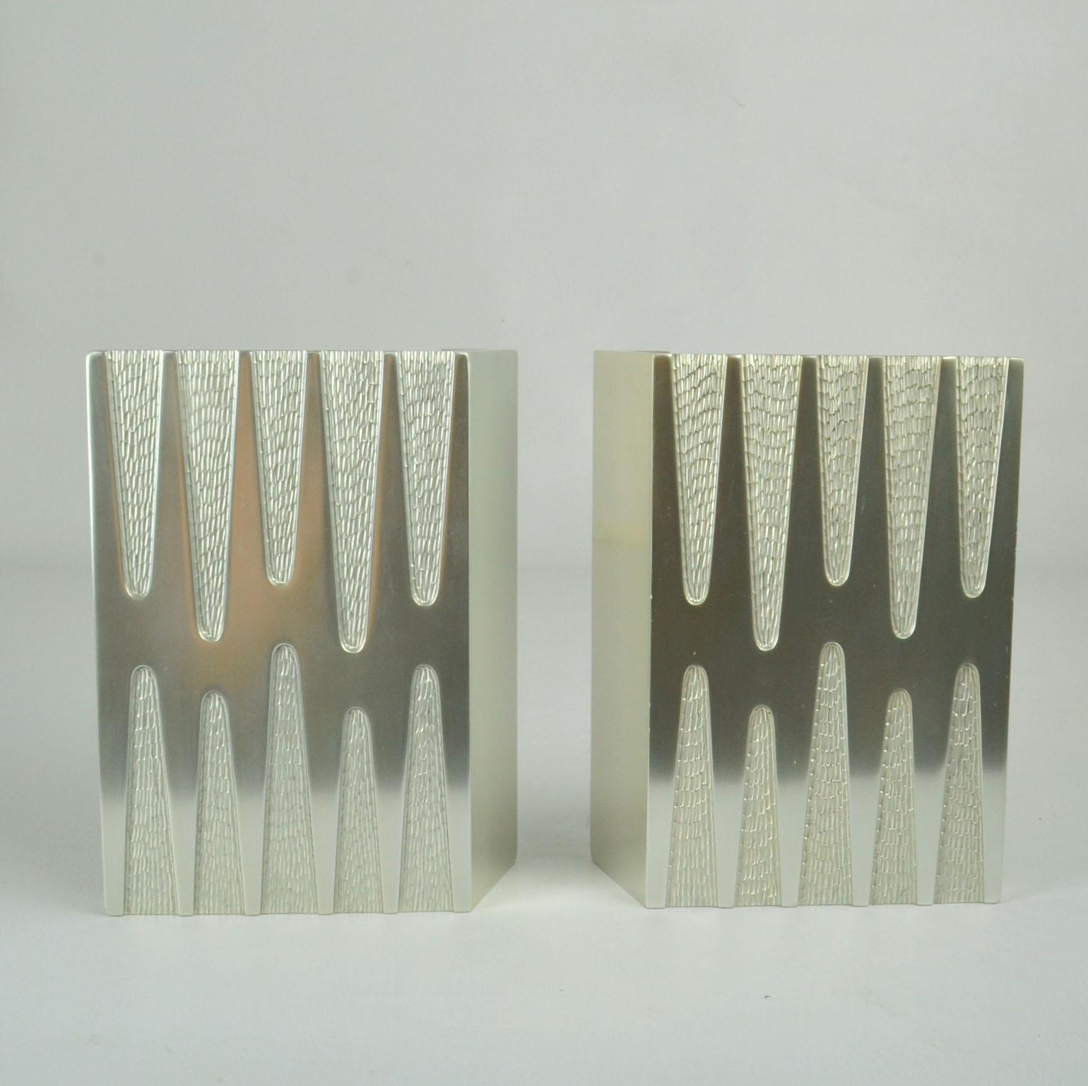 Minimalist Pair of Architectural Aluminium Relief Push Pull Door Handles