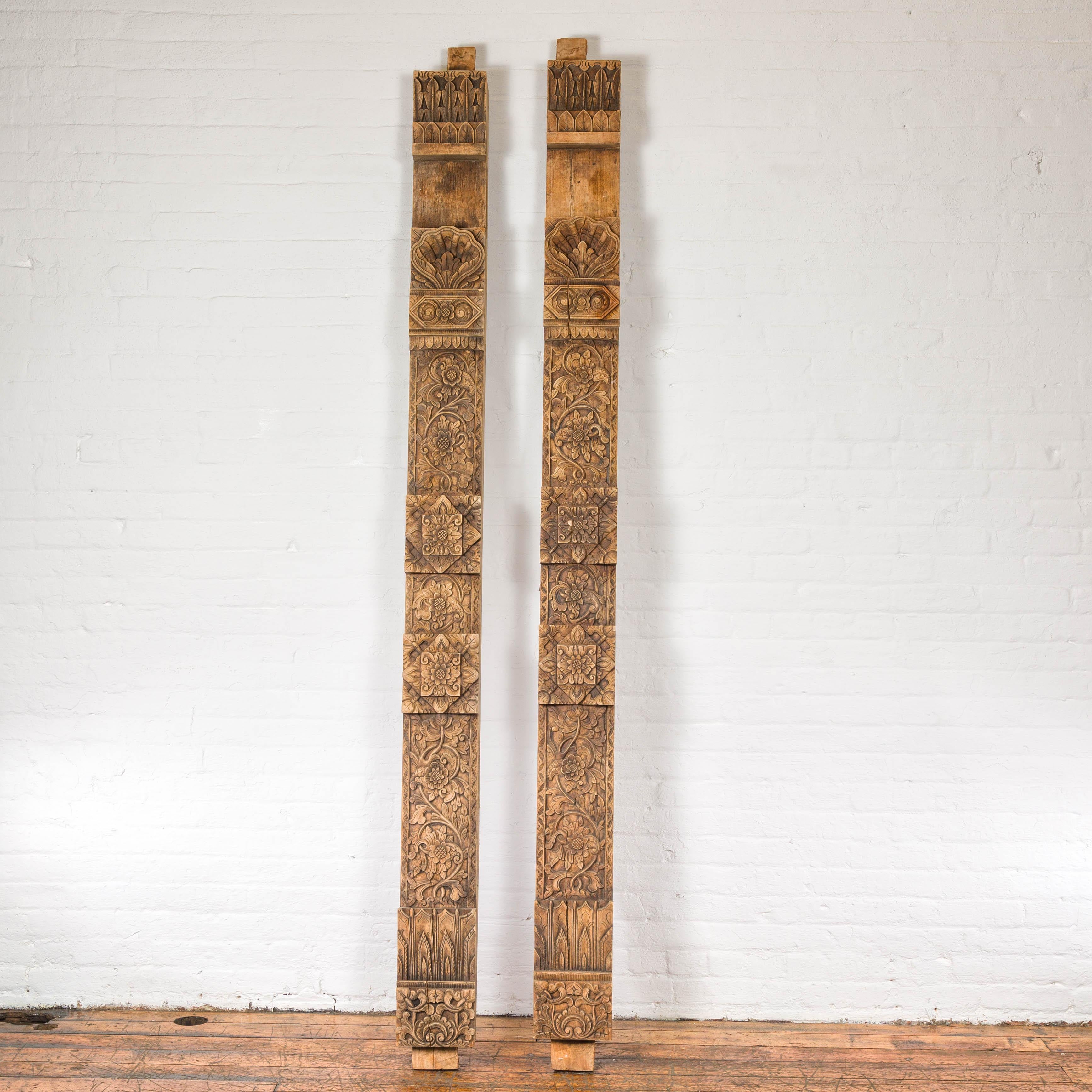 Pair of Architectural Carved Panels with Hand-Carved Floral and Foliage Motifs In Good Condition For Sale In Yonkers, NY
