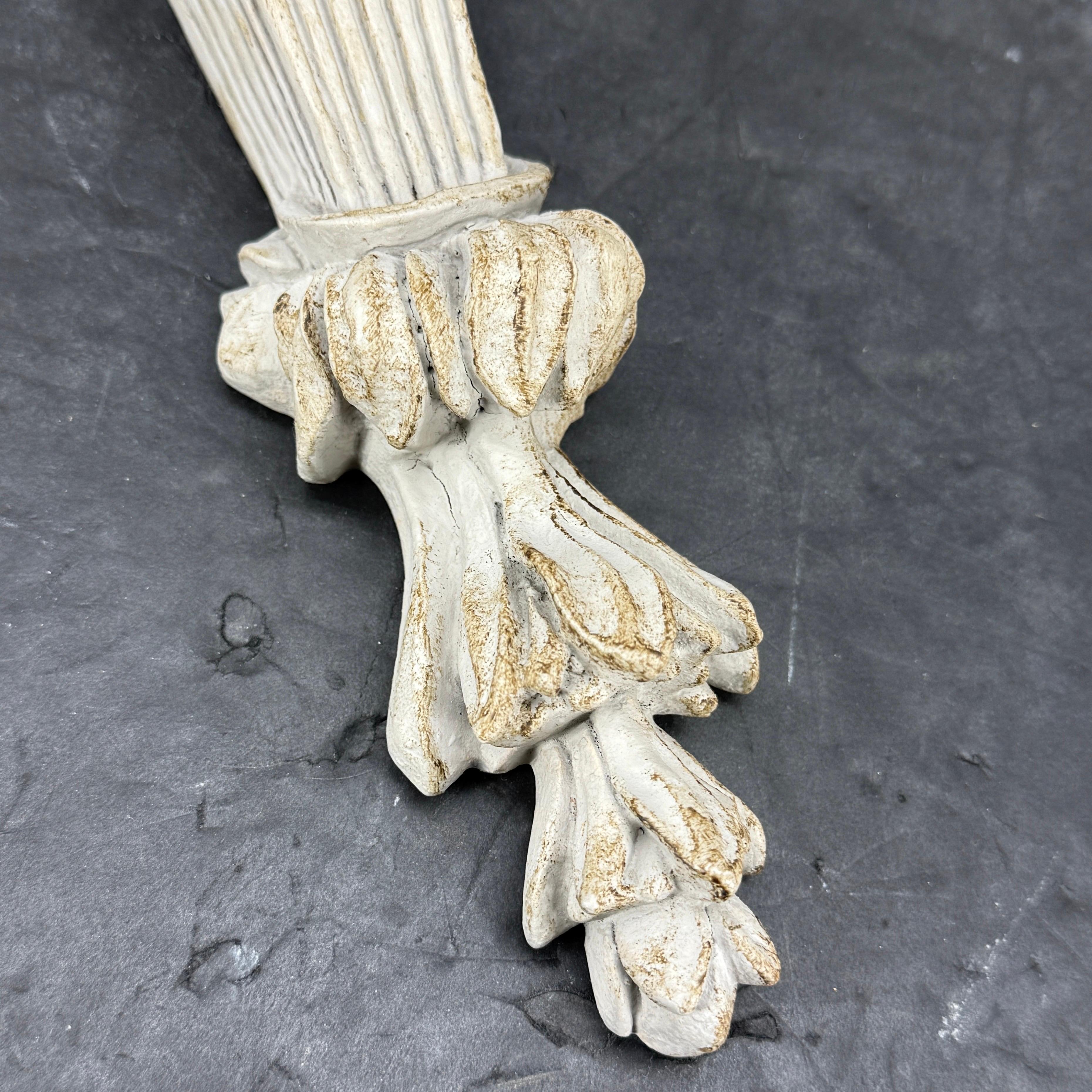 Coppia di mensole da parete in stile architettonico francese in vendita 3