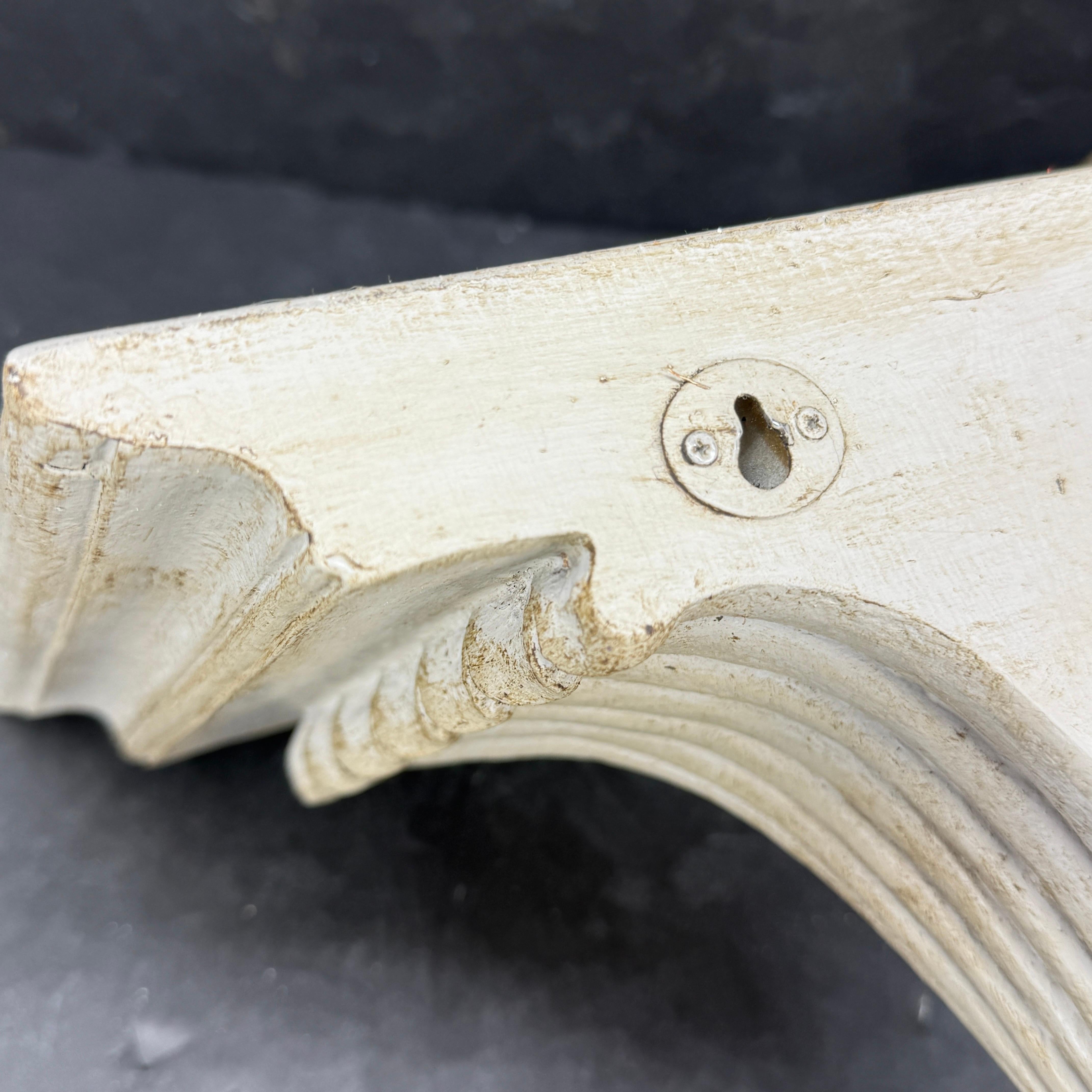 Coppia di mensole da parete in stile architettonico francese in vendita 6