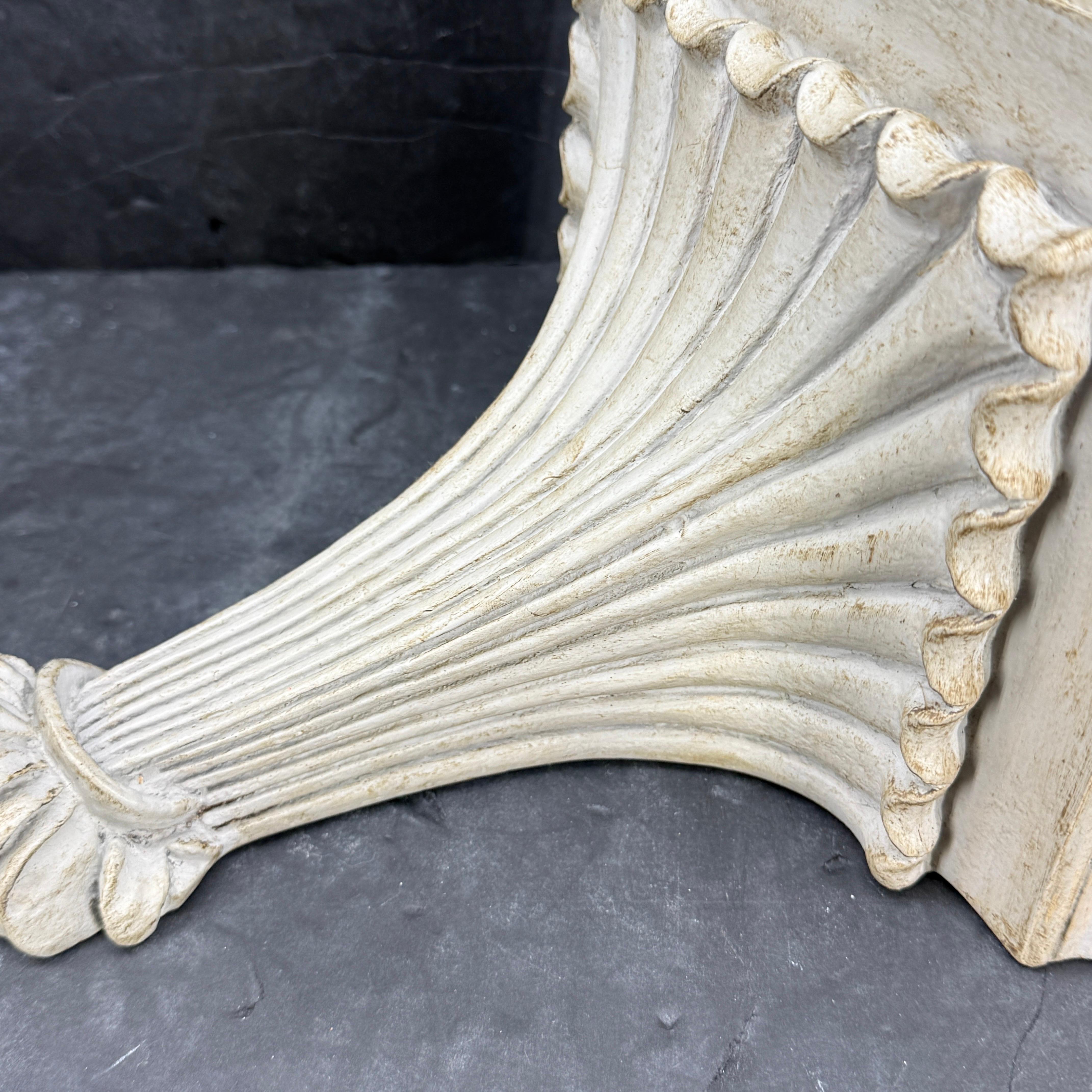 XX secolo Coppia di mensole da parete in stile architettonico francese in vendita