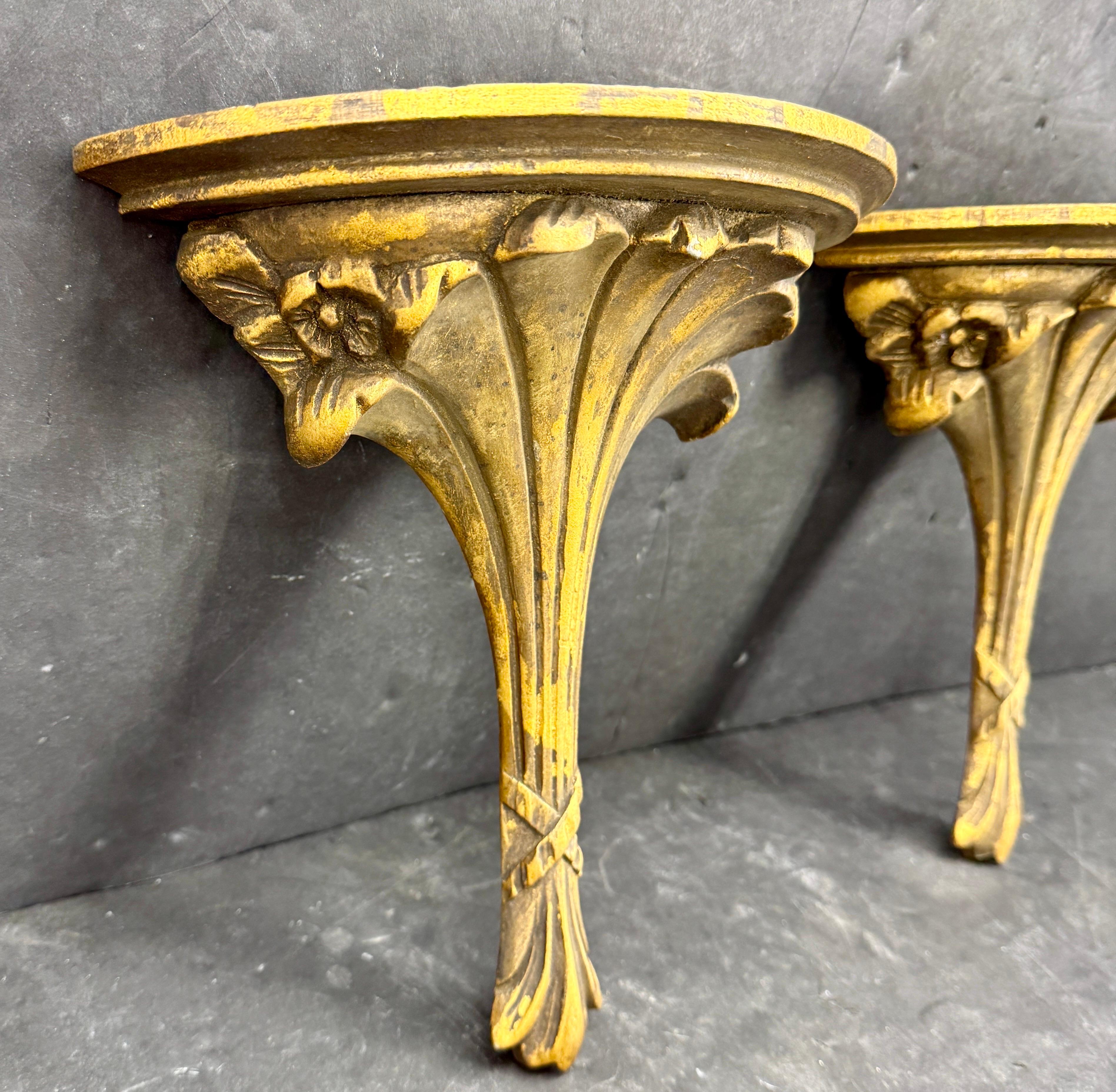Pair of Architectural Gilt Wood Wall Shelves Brackets, Mid-19th Century For Sale 2