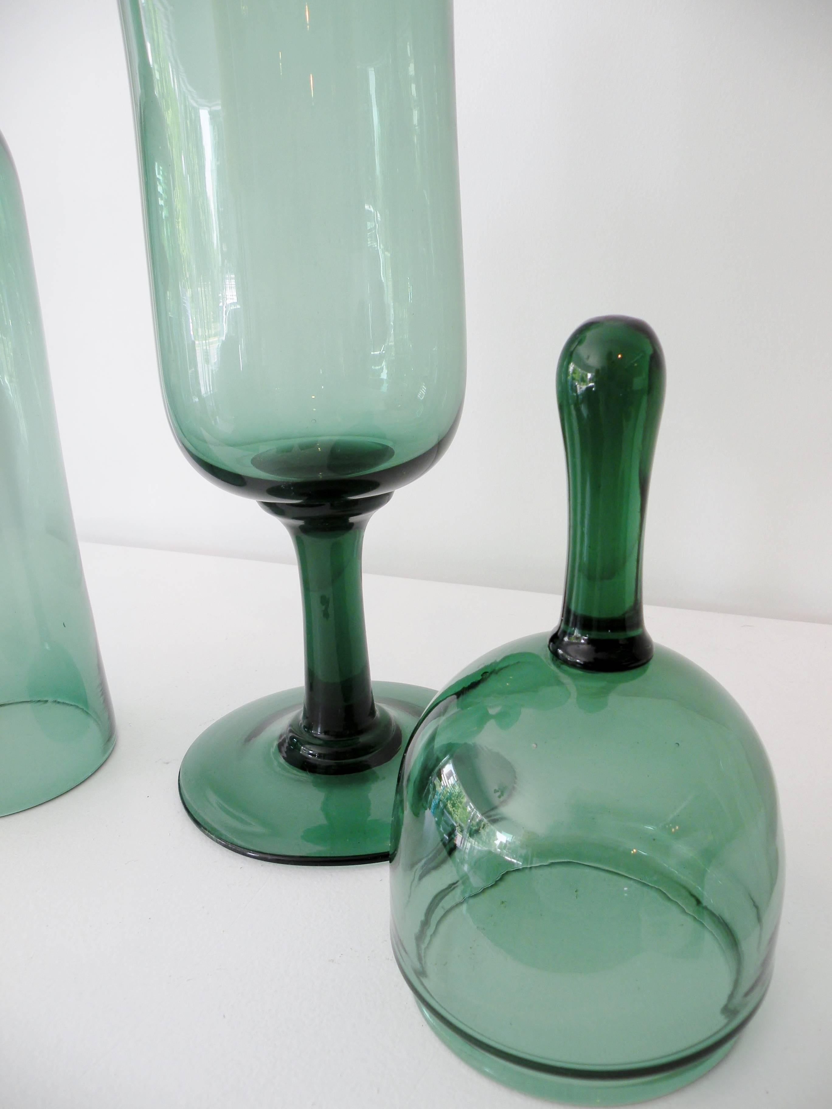 Pair of Architectural Italian Empoli Verde Art Glass Apothecary Jars For Sale 2