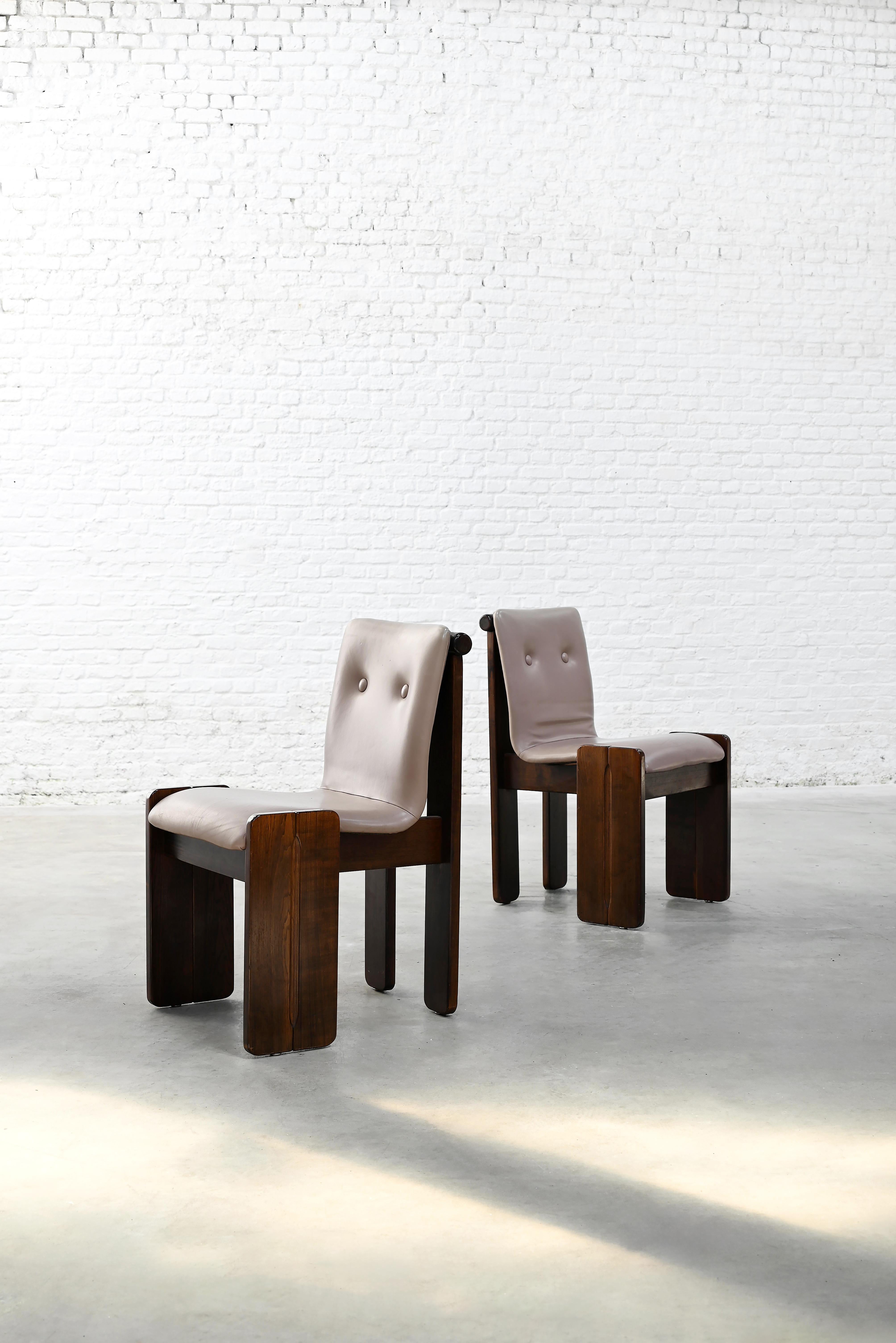 Mid-Century Modern Pair of Architectural Oak Chairs With Soft Purple Leather, 1970's For Sale