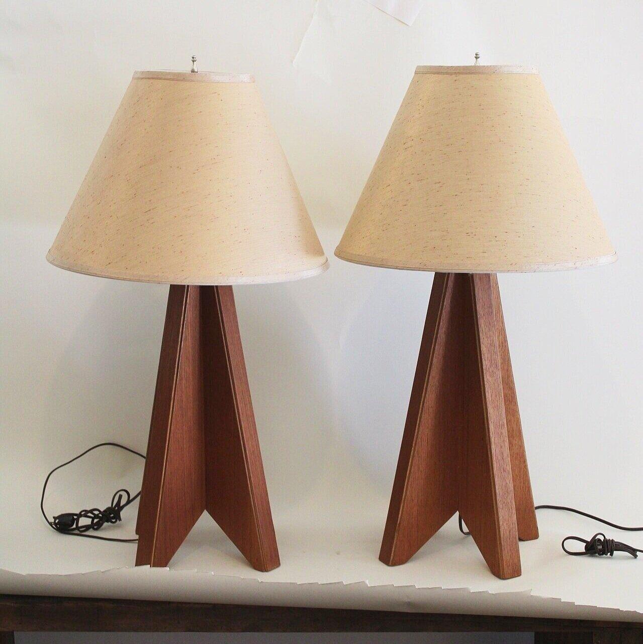 Pair of architectural origami teak tripod lamps, 1970s 3