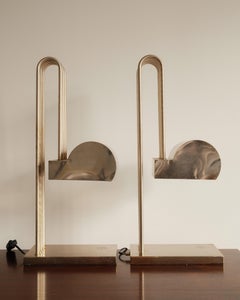 Paire de lampes de table au design architectural attribuées à Marcel Breuer, France, années 1970