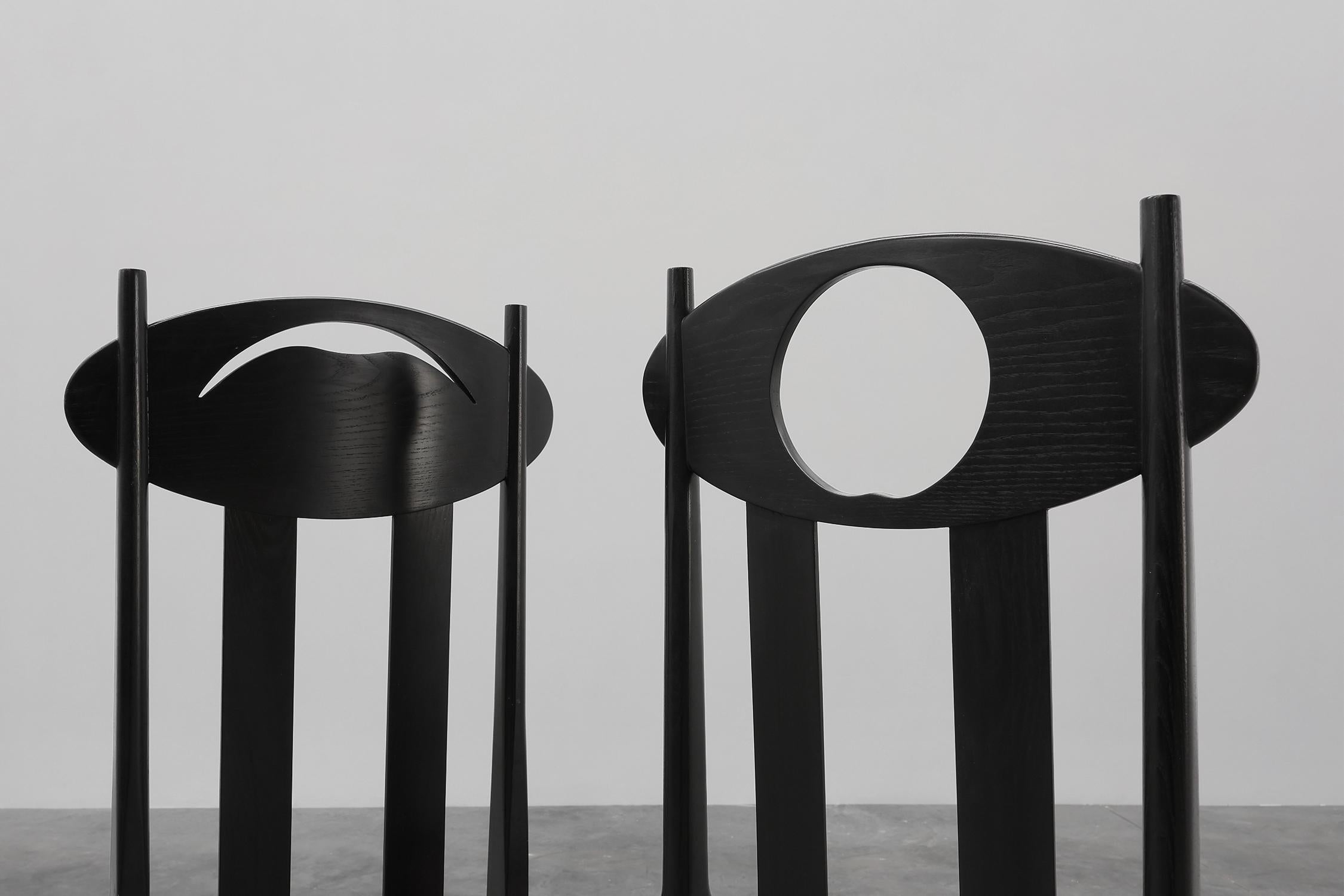 Italy / 1970 / 2 Argyle Chairs / Charles Rennie Mackintosh / Atelier International / wood, vinyl / Mid-century / Vintage

Pair of Argyle Chairs in black sold wood with red vinyl seats. The Argyle chairs are designed by Charles Rennie Mackintosh in